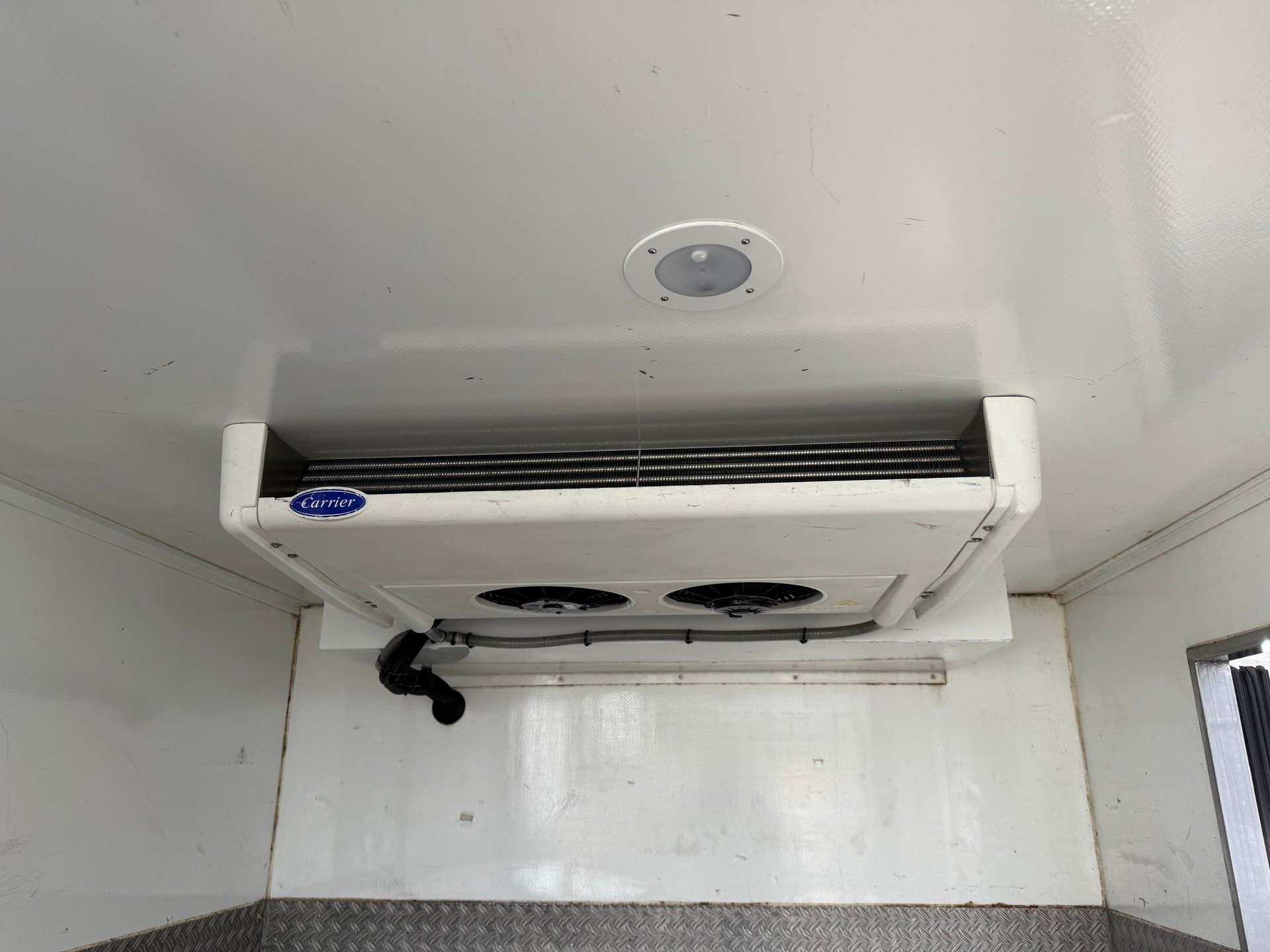 FIAT Ducato 35 2.3 MJ Tiefkühler -20-image-10