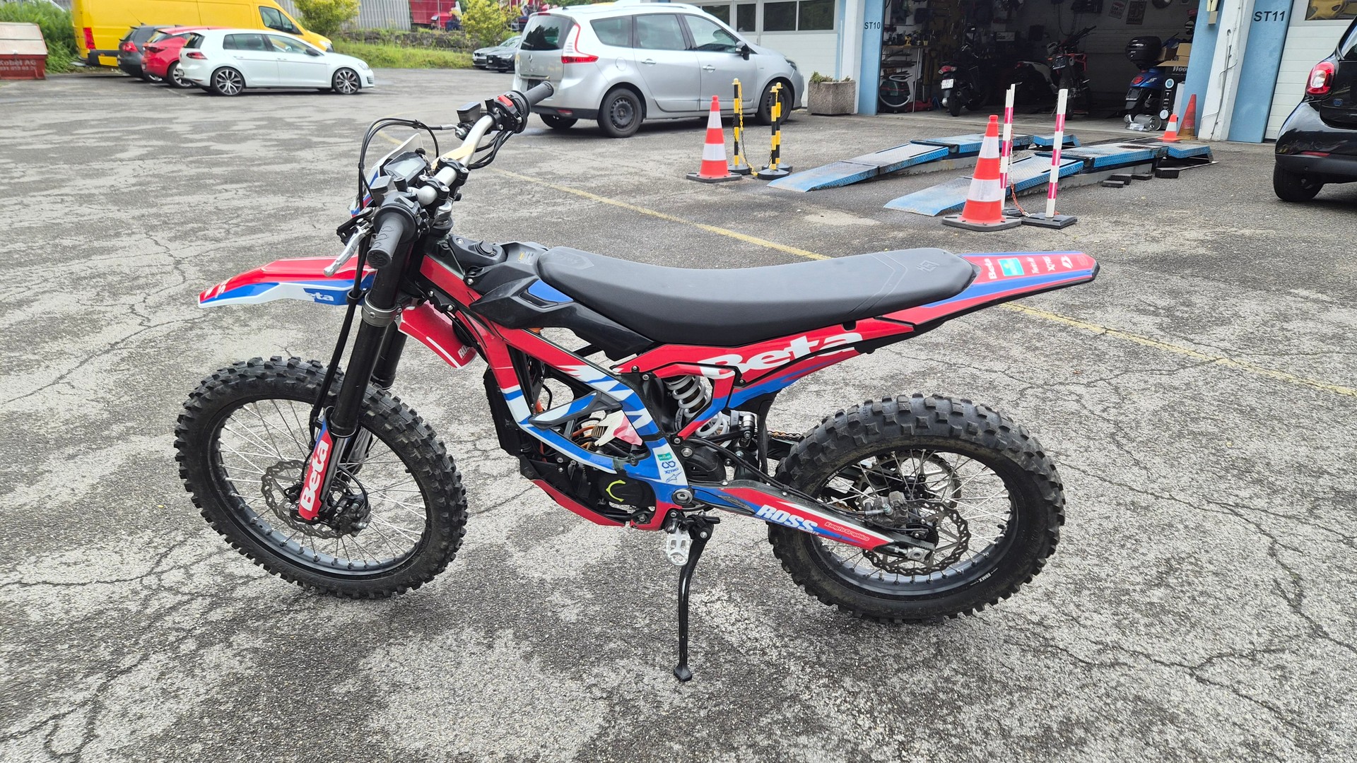 SUR-RON Ultra Bee T-image-5