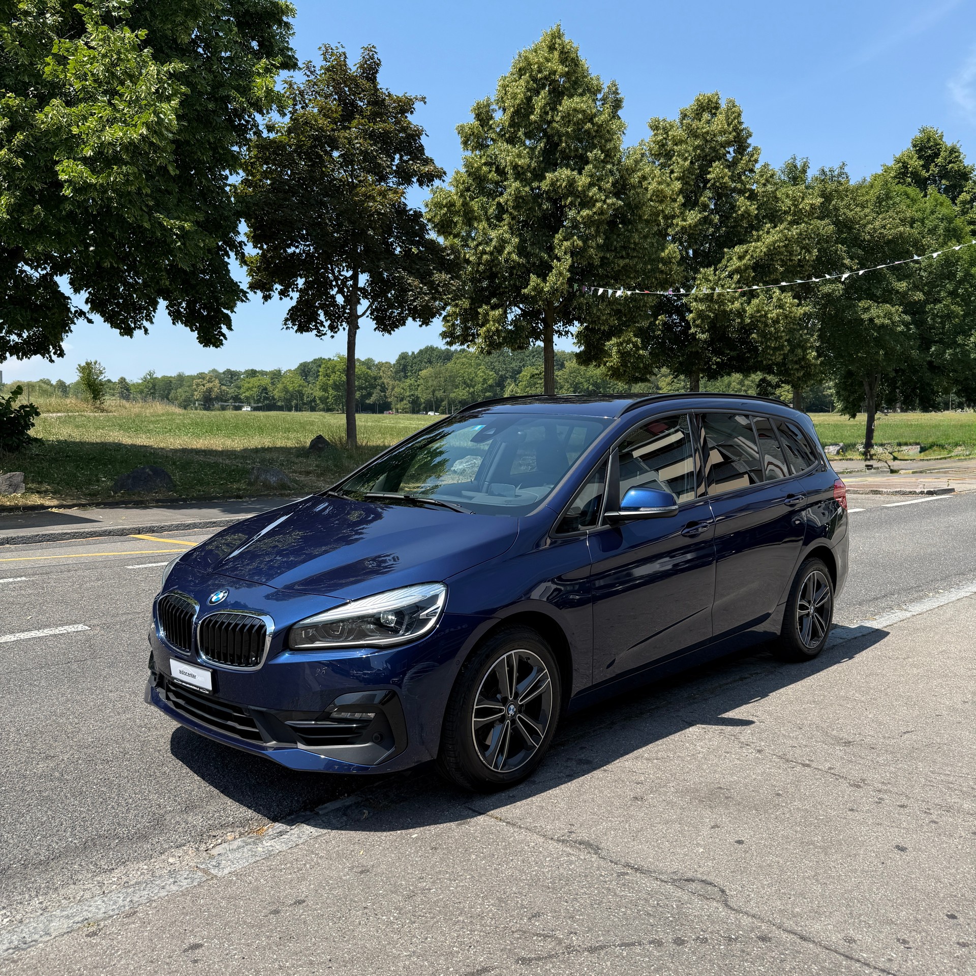 BMW 218i Gran Tourer DKG Sport Line-image-2