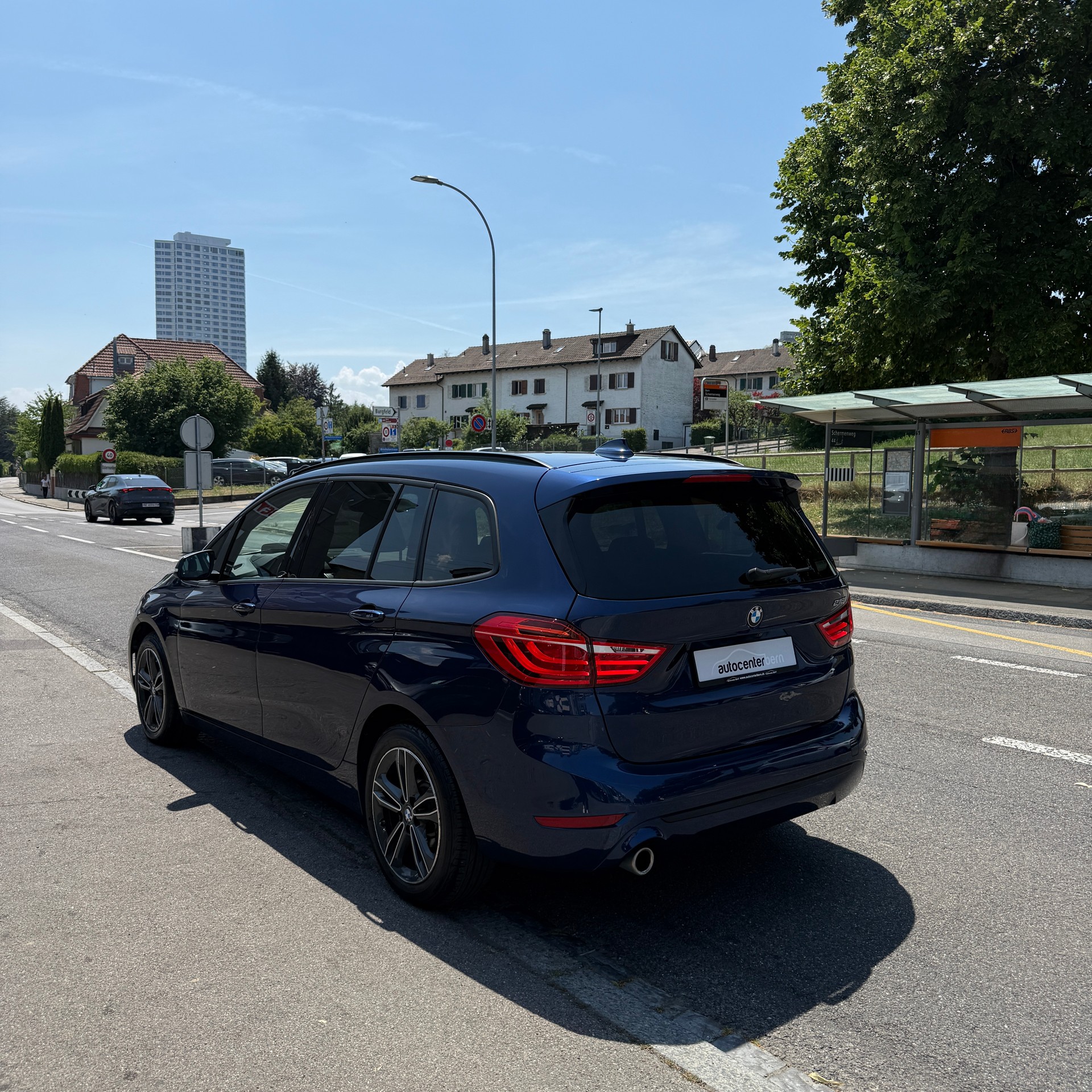BMW 218i Gran Tourer DKG Sport Line-image-4