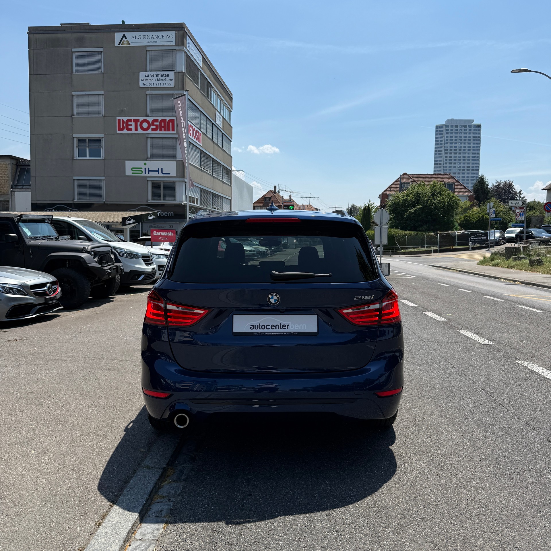 BMW 218i Gran Tourer DKG Sport Line-image-5