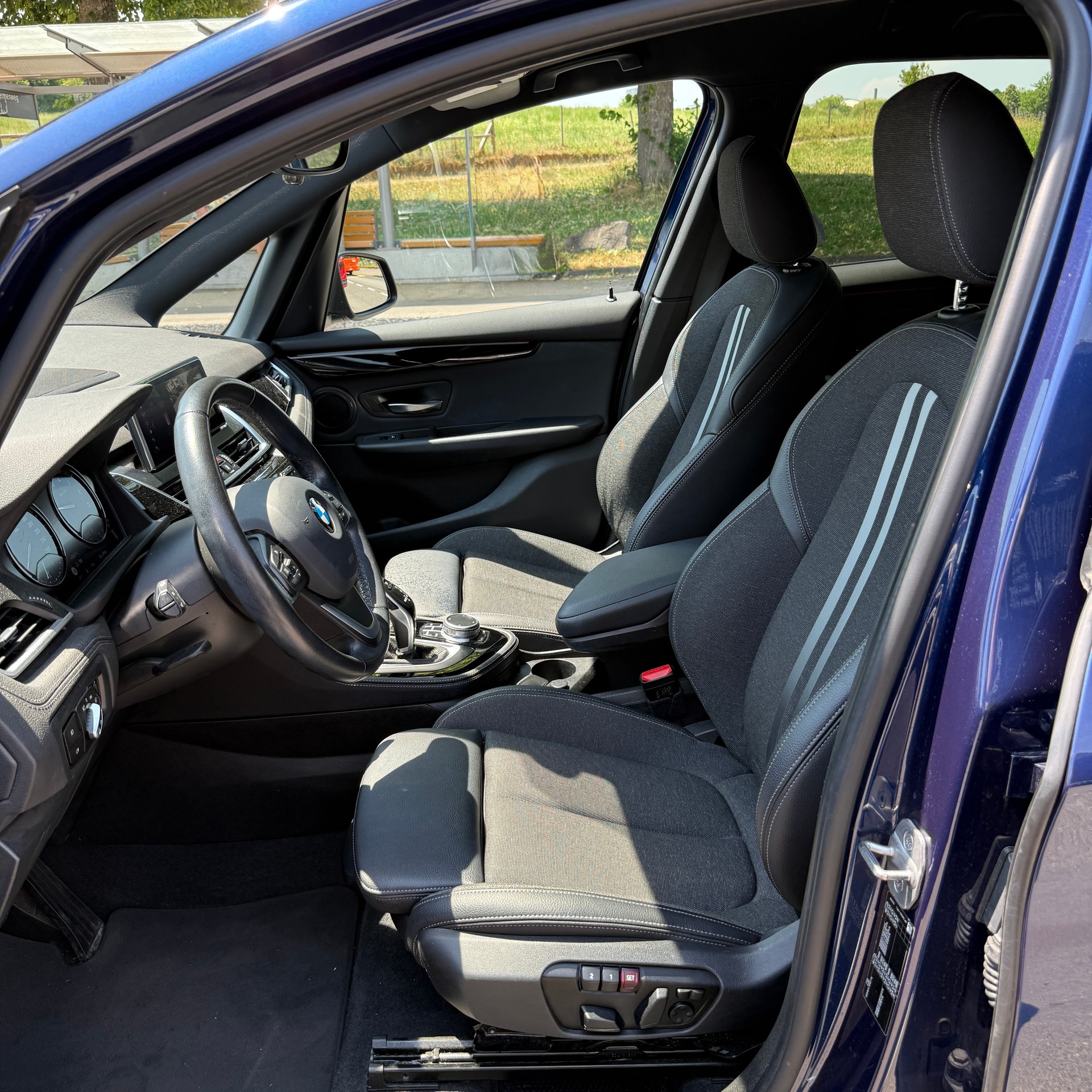 BMW 218i Gran Tourer DKG Sport Line-image-8
