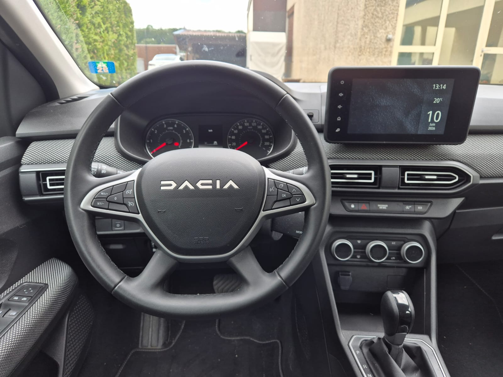 DACIA Sandero TCe 90 Journey CVT-image-14