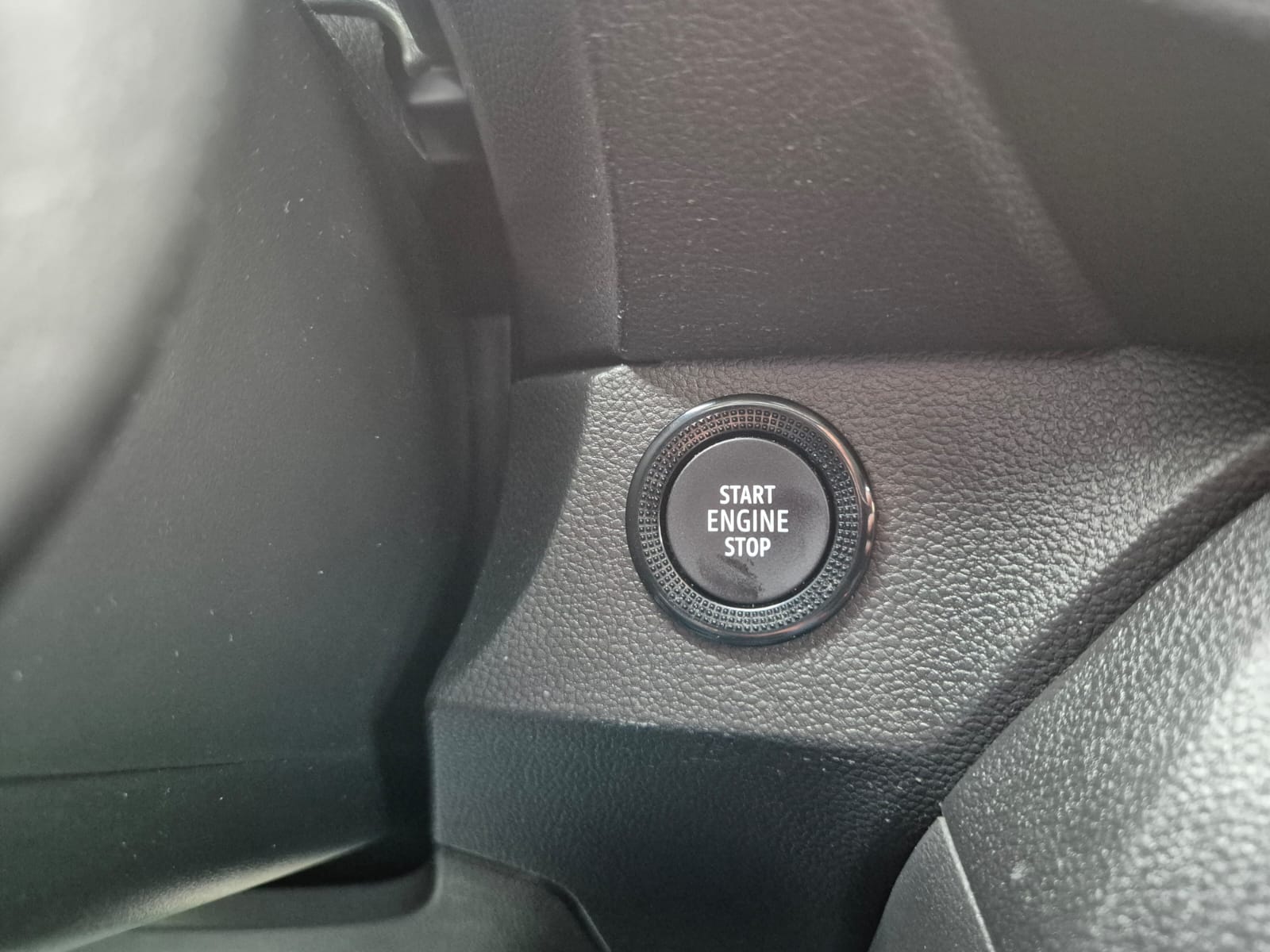 DACIA Sandero TCe 90 Journey CVT-image-18