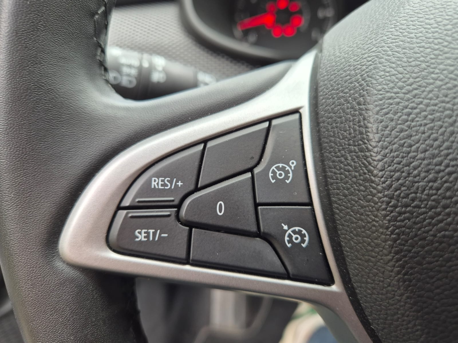 DACIA Sandero TCe 90 Journey CVT-image-16