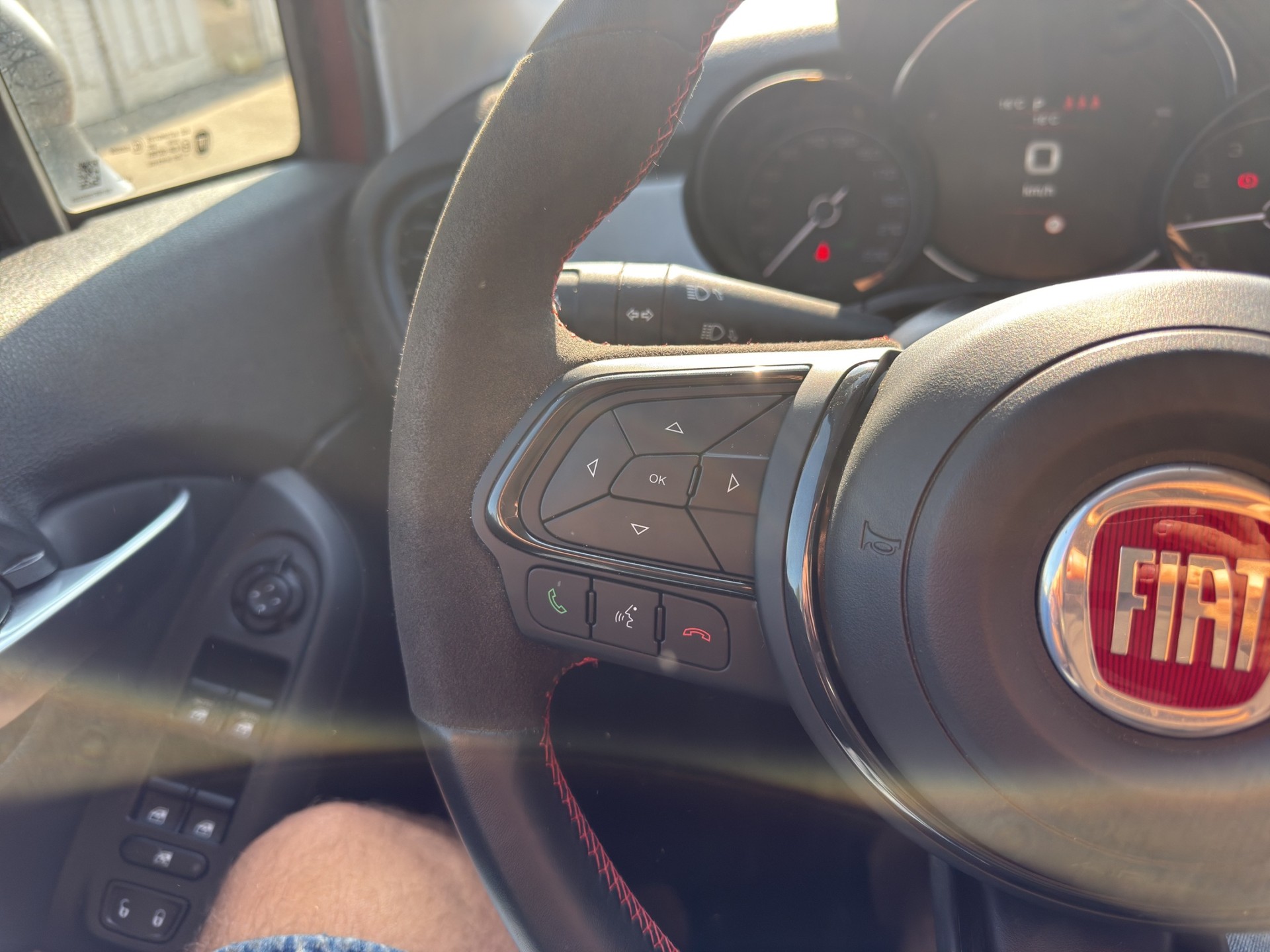 FIAT 500 X 1.5 Hybrid Sport-image-23