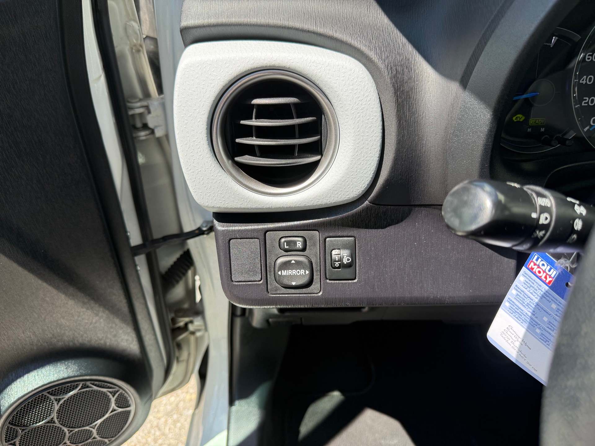 TOYOTA Yaris 1.5 VVT-i Hybrid Sol Premium CVT-image-23