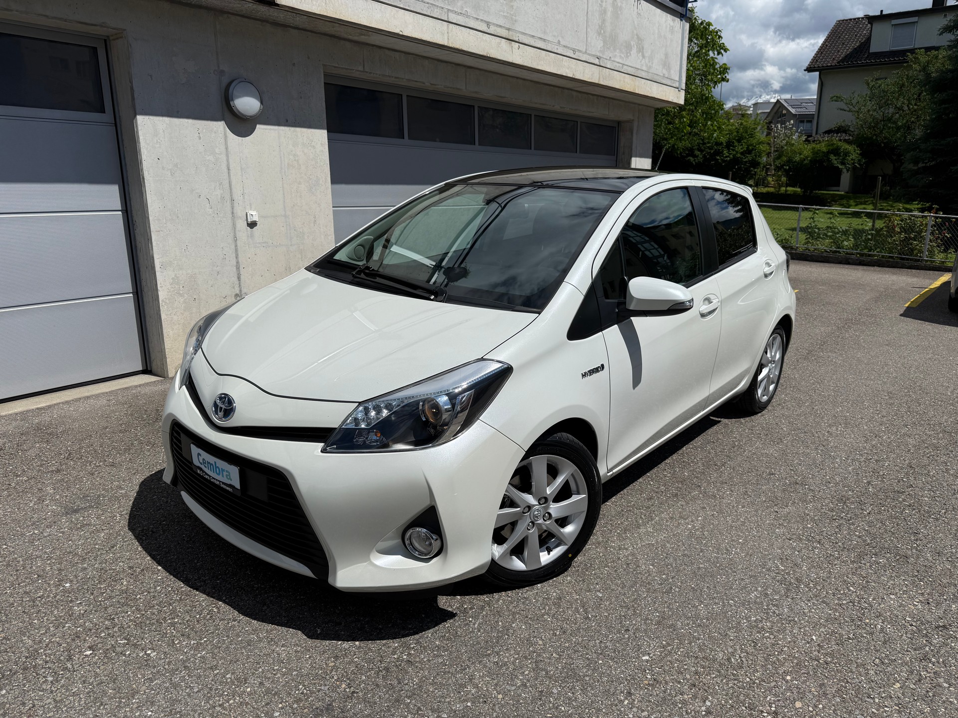 TOYOTA Yaris 1.5 VVT-i Hybrid Sol Premium CVT-image-0