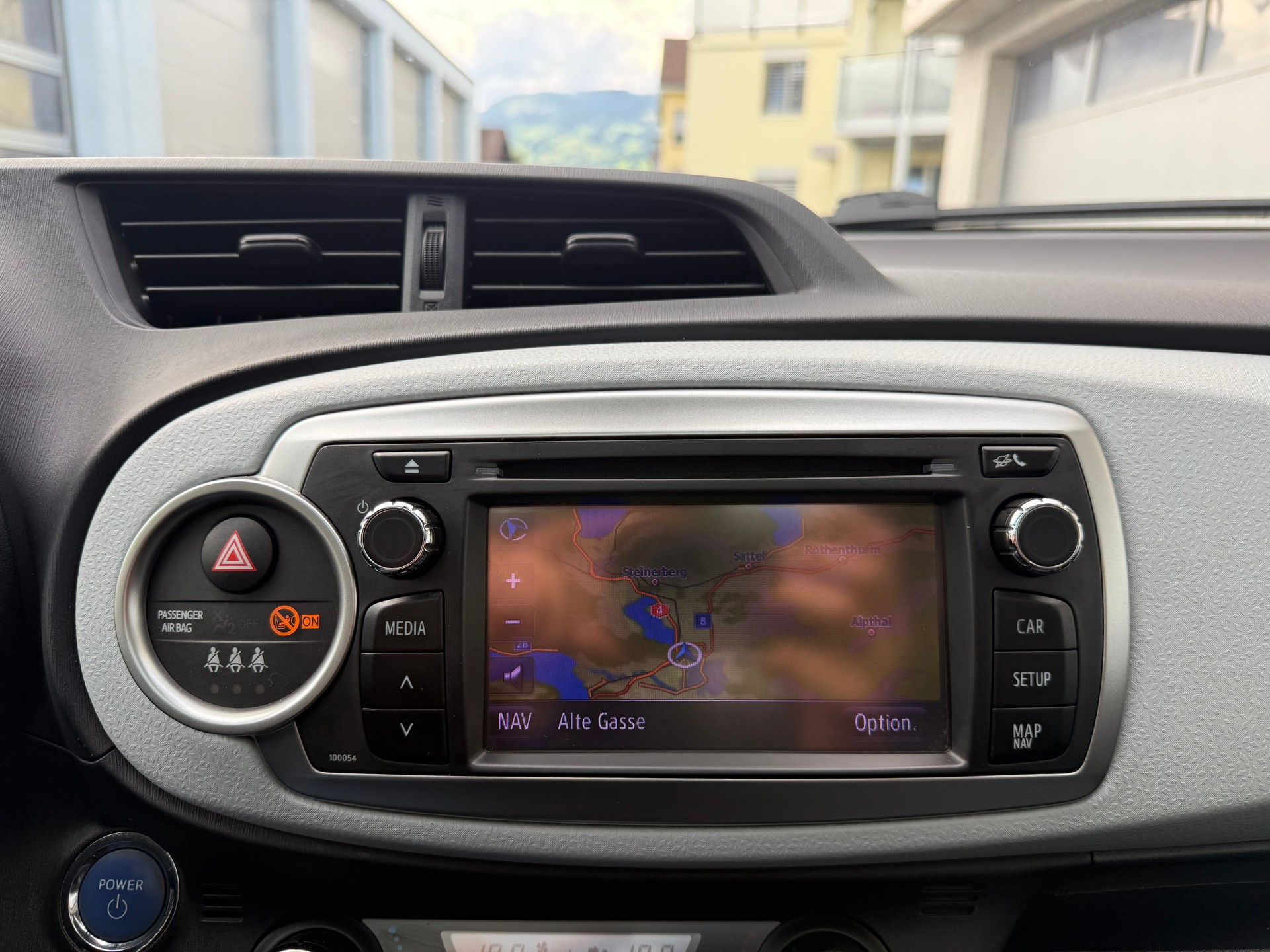 TOYOTA Yaris 1.5 VVT-i Hybrid Sol Premium CVT-image-18