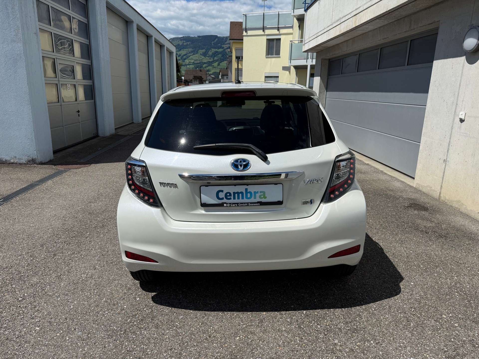 TOYOTA Yaris 1.5 VVT-i Hybrid Sol Premium CVT-image-5