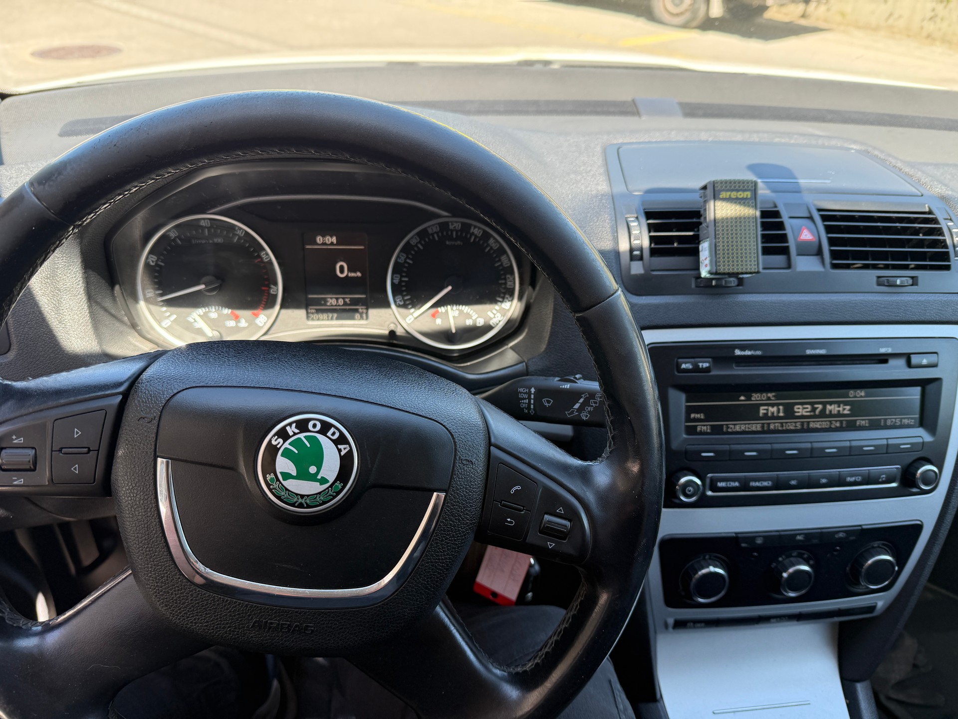SKODA 1.8 T-FSI Adventure 4x4-image-5