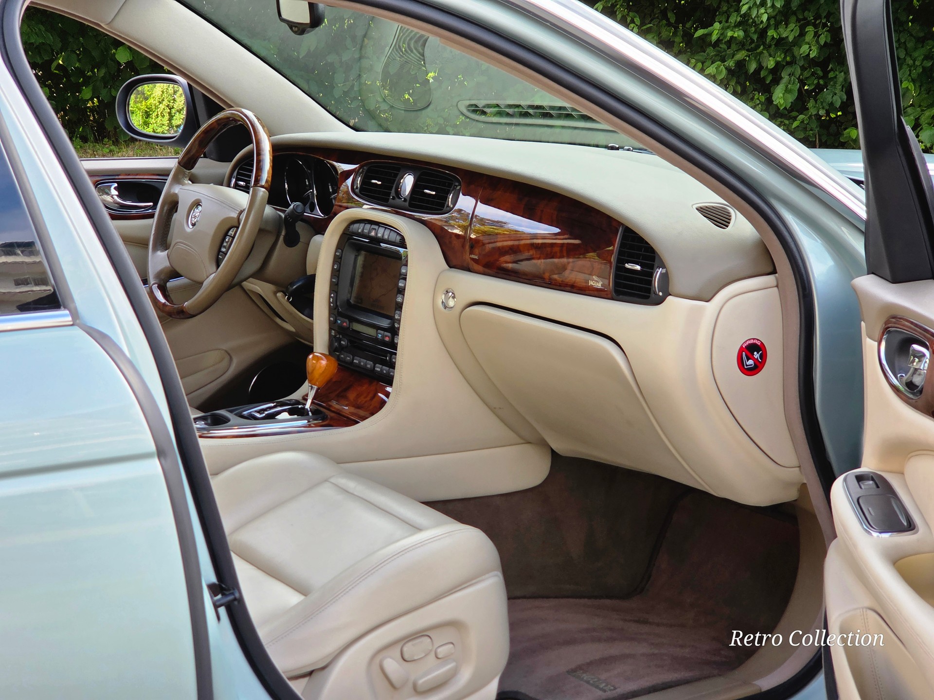 JAGUAR XJ8 4.2 V8 Executive - voiture CH - 1ère main - bon état - vendue expertisée du jour.-image-9