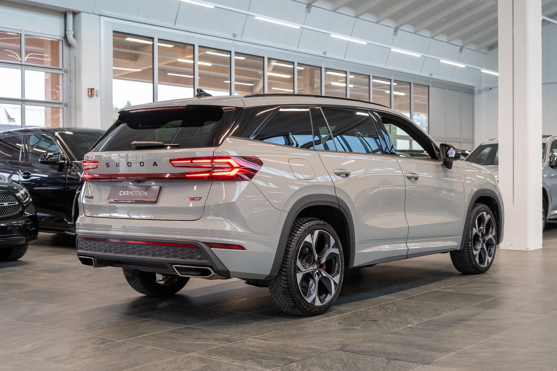 SKODA Kodiaq 2.0 TSI RS / Panorama-Glasdach / HeadUp / Anhängerkupplung-showroom-element-3