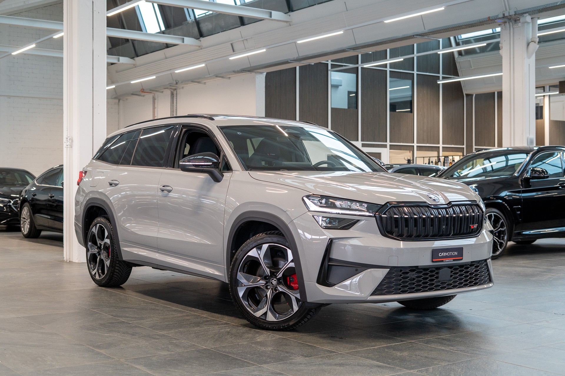 SKODA Kodiaq 2.0 TSI RS / Panorama-Glasdach / HeadUp / Anhängerkupplung-showroom-element-2