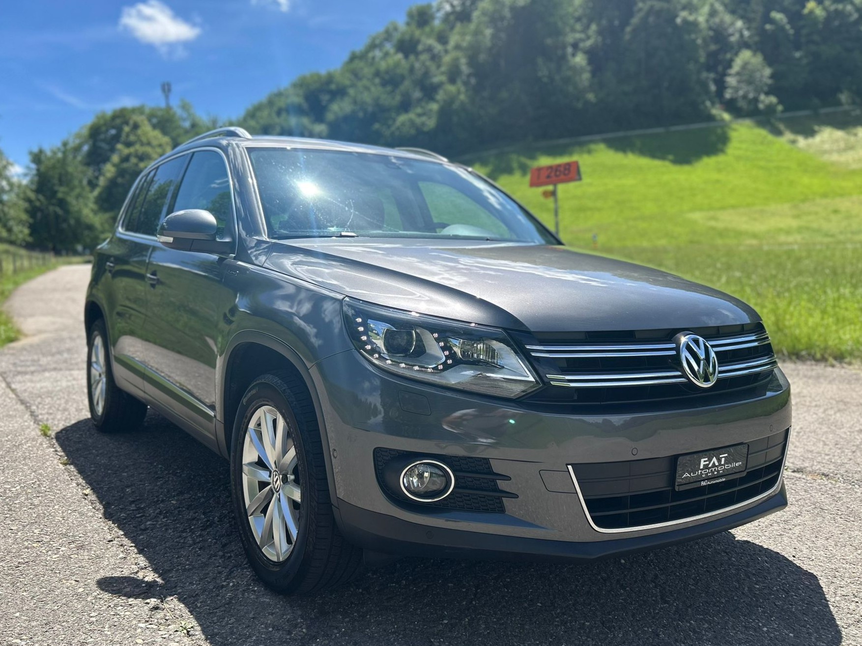 VW Tiguan 2.0 TDI Lounge 4Motion DSG-image-6