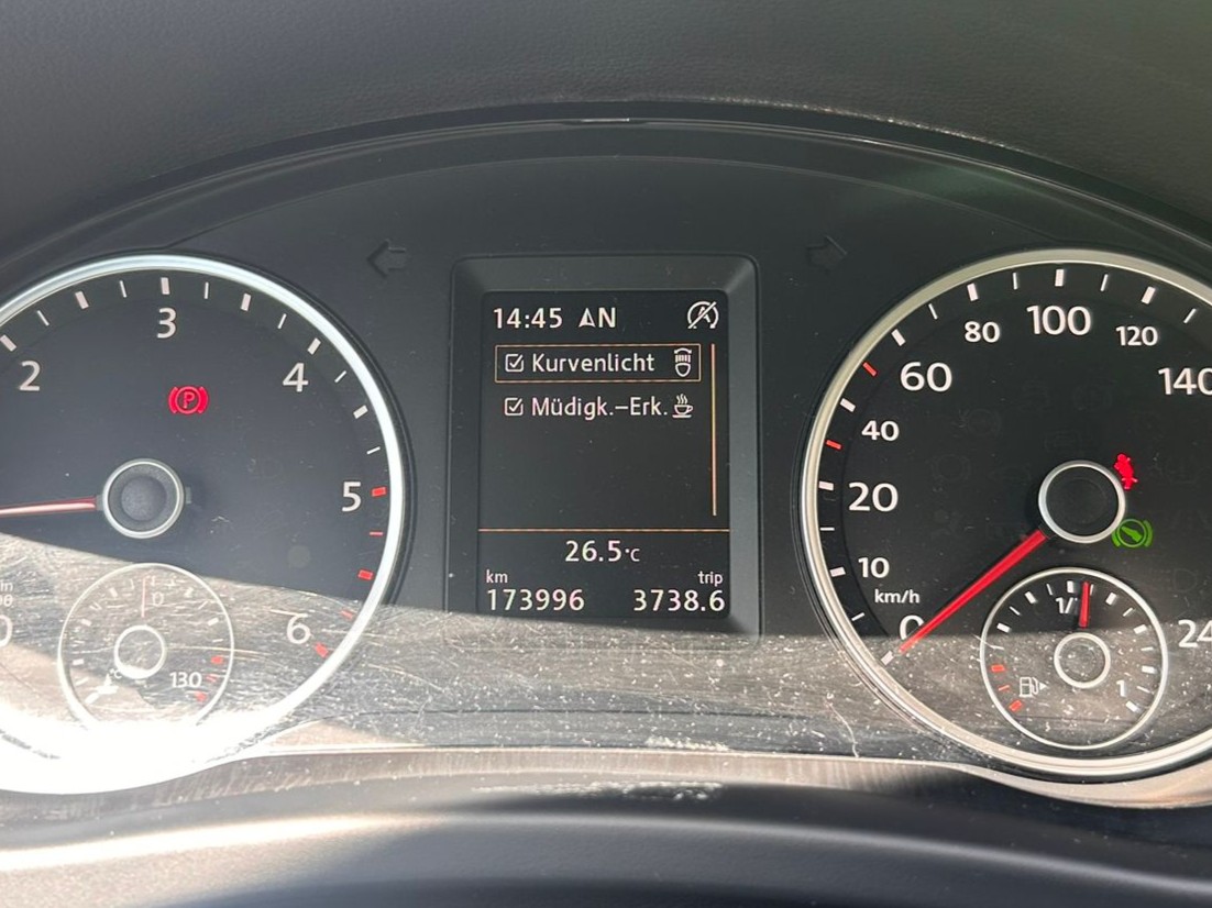 VW Tiguan 2.0 TDI Lounge 4Motion DSG-image-19