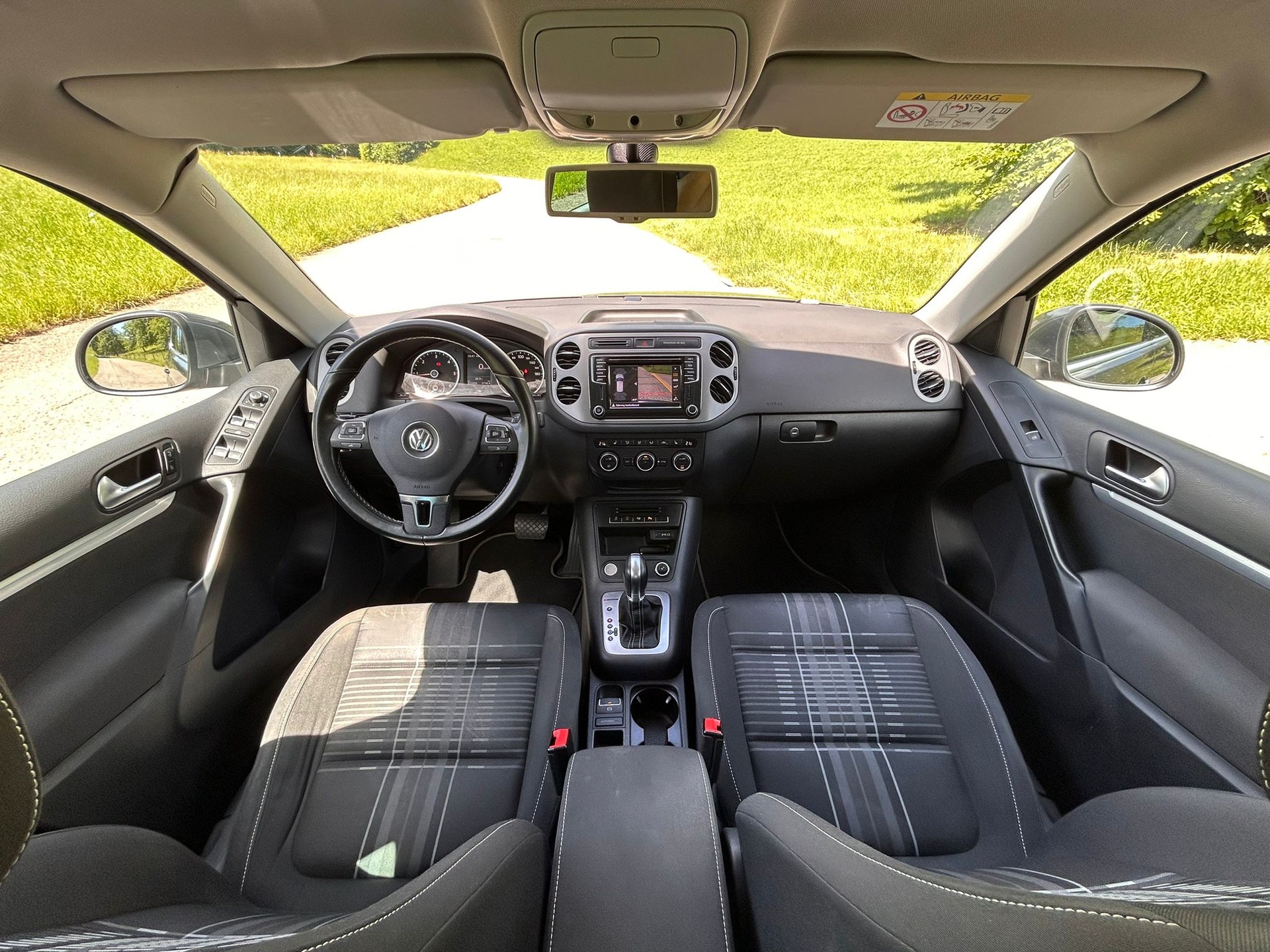 VW Tiguan 2.0 TDI Lounge 4Motion DSG-image-15