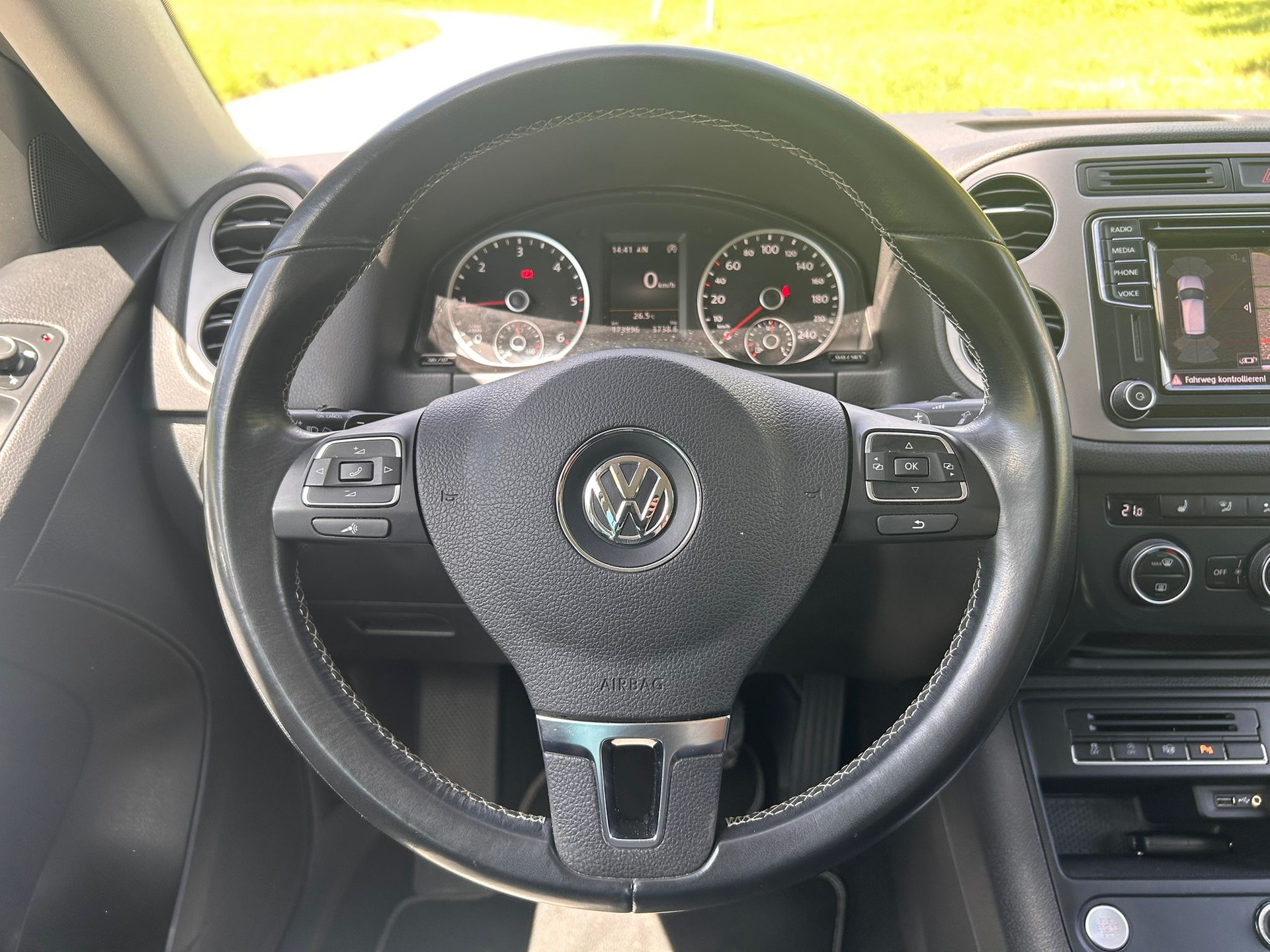 VW Tiguan 2.0 TDI Lounge 4Motion DSG-image-17