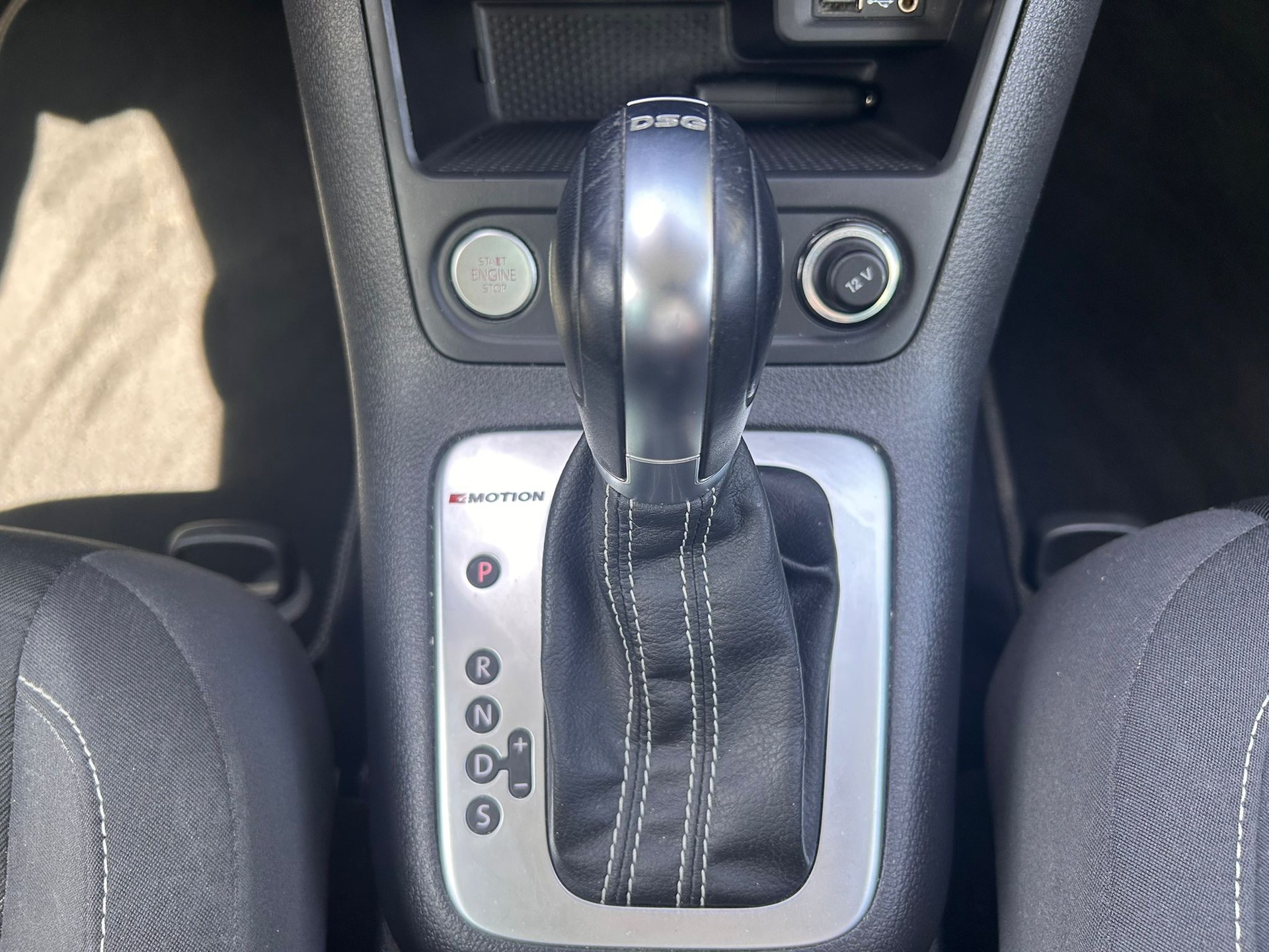 VW Tiguan 2.0 TDI Lounge 4Motion DSG-image-22