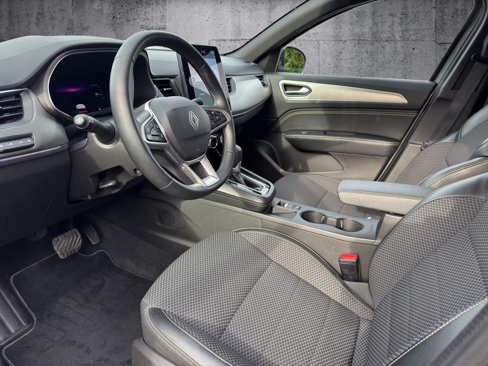 RENAULT Arkana 1.3 TCe Techno EDC *Abstandstempomat**Leasingaktion 1.99%**-showroom-element-2