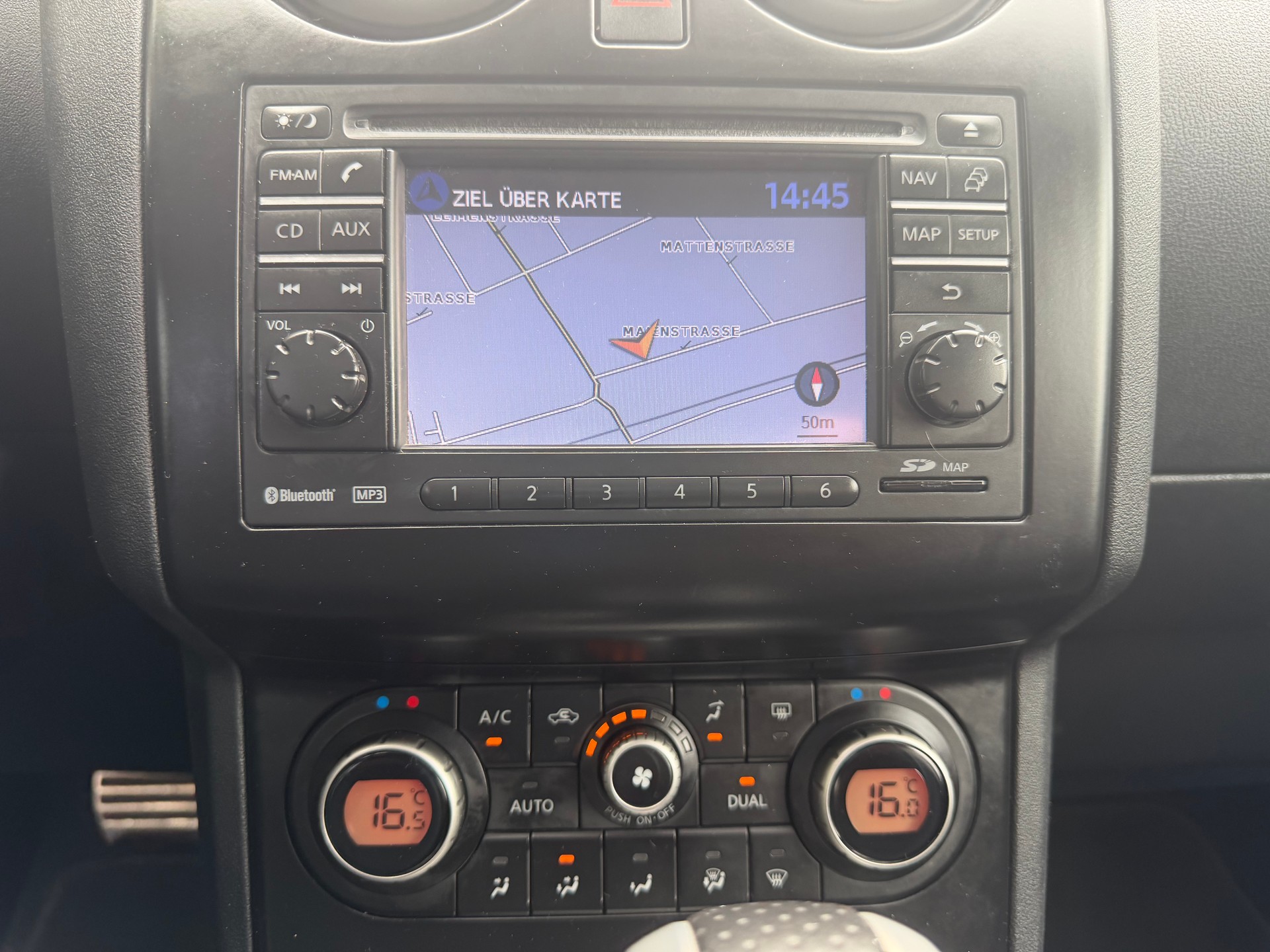 NISSAN Qashqai 2.0 4WD i-Way XTronic CVT * Navigation * Klima-auto * MF-Lenkrad-Tempomat * RF-Kamera * AHK 1400Kg * B5a-image-6