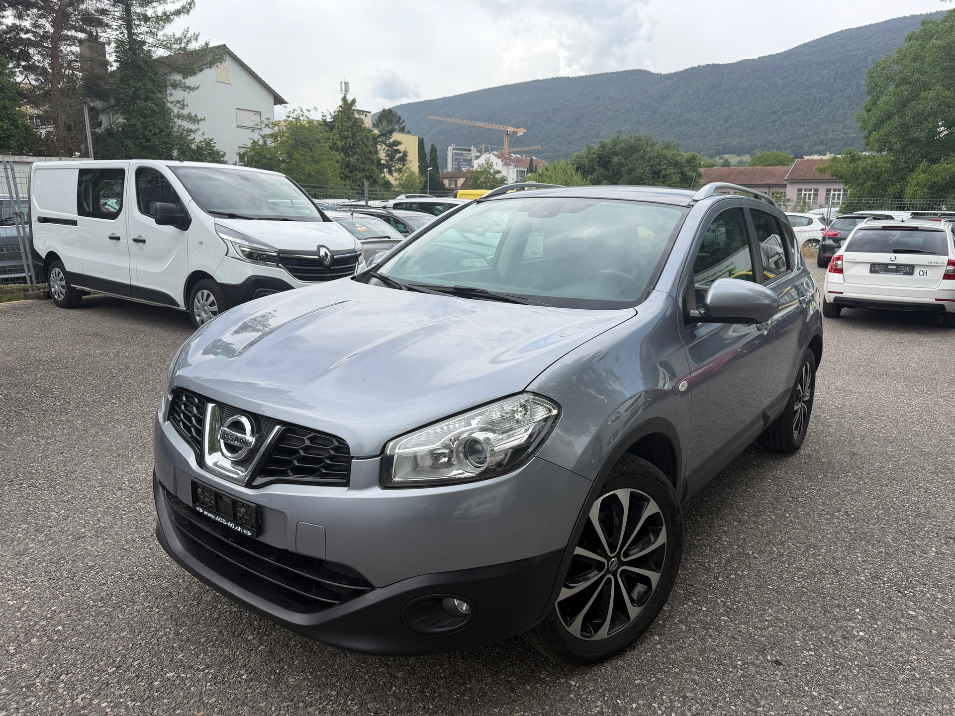 NISSAN Qashqai 2.0 4WD i-Way XTronic CVT * Navigation * Klima-auto * MF-Lenkrad-Tempomat * RF-Kamera * AHK 1400Kg * B5a-image-0