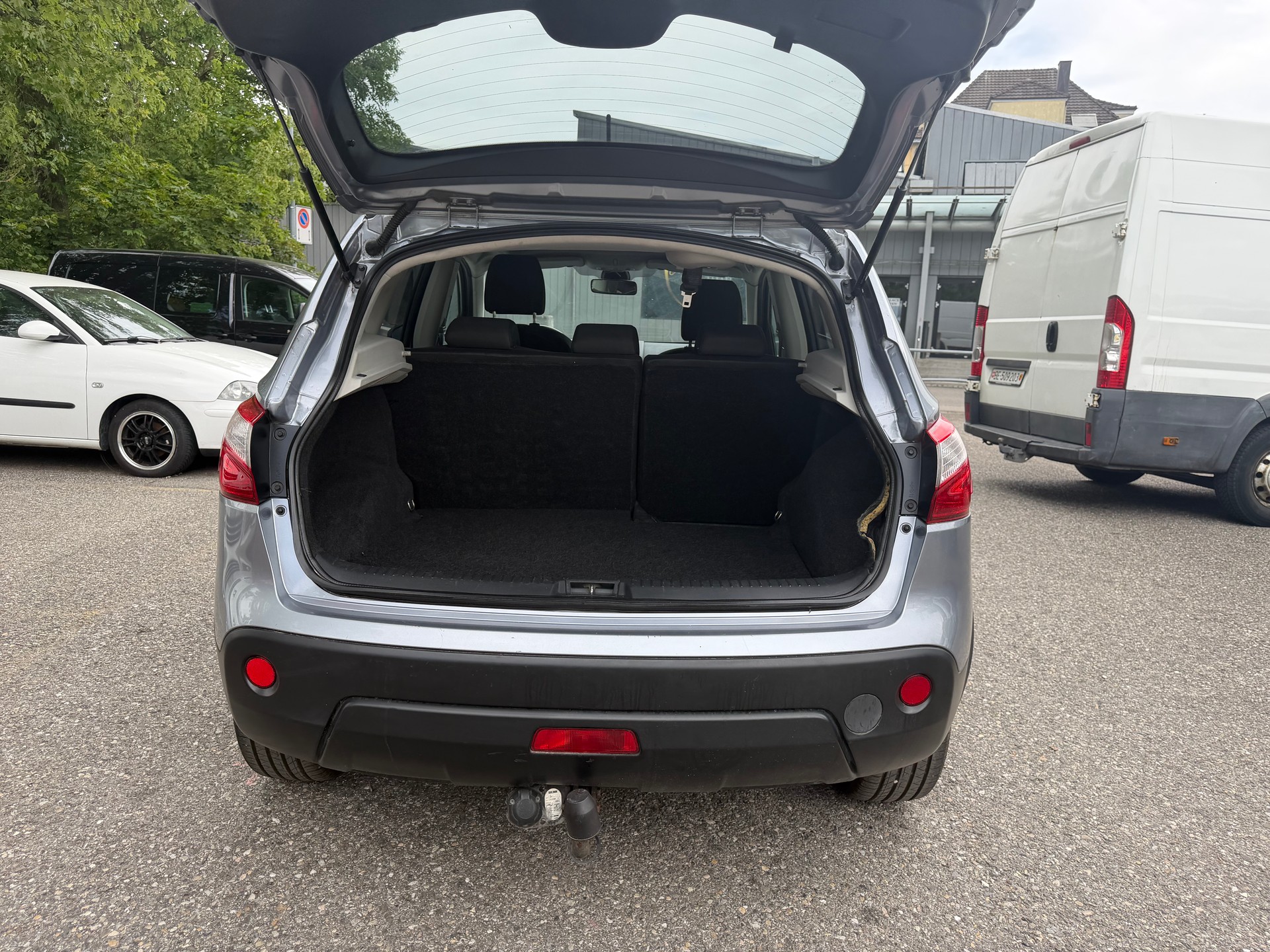 NISSAN Qashqai 2.0 4WD i-Way XTronic CVT * Navigation * Klima-auto * MF-Lenkrad-Tempomat * RF-Kamera * AHK 1400Kg * B5a-image-14