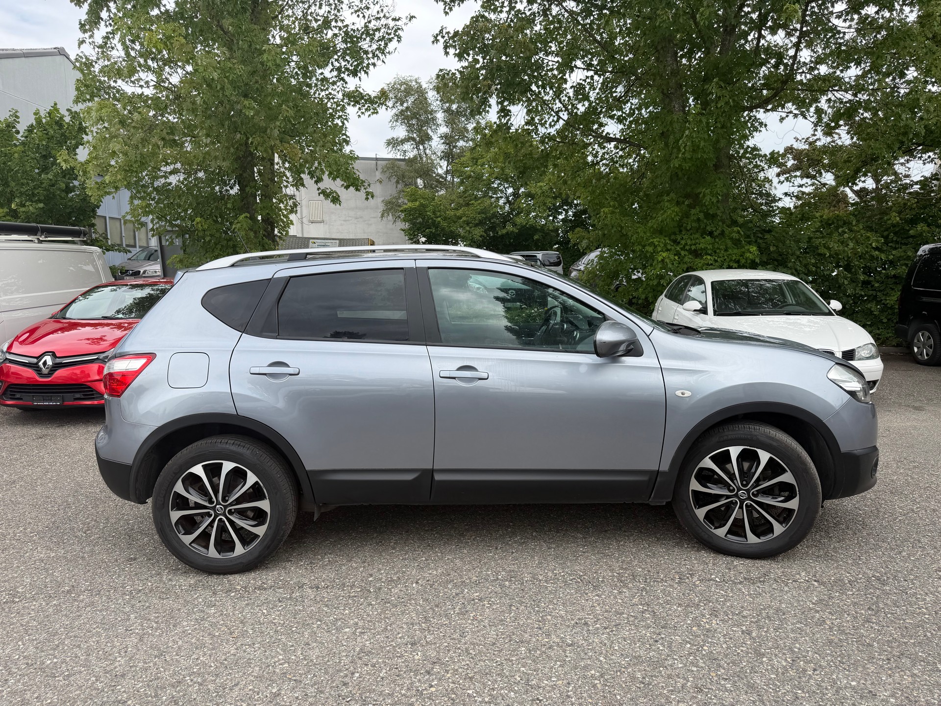 NISSAN Qashqai 2.0 4WD i-Way XTronic CVT * Navigation * Klima-auto * MF-Lenkrad-Tempomat * RF-Kamera * AHK 1400Kg * B5a-image-10