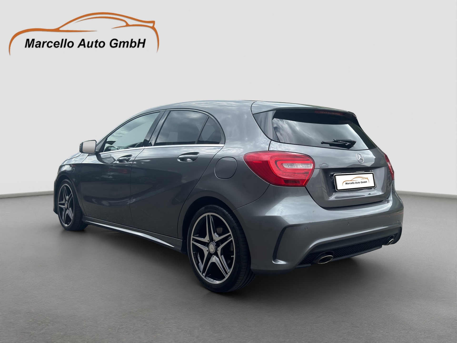 MERCEDES-BENZ A 200 AMG Line-image-12