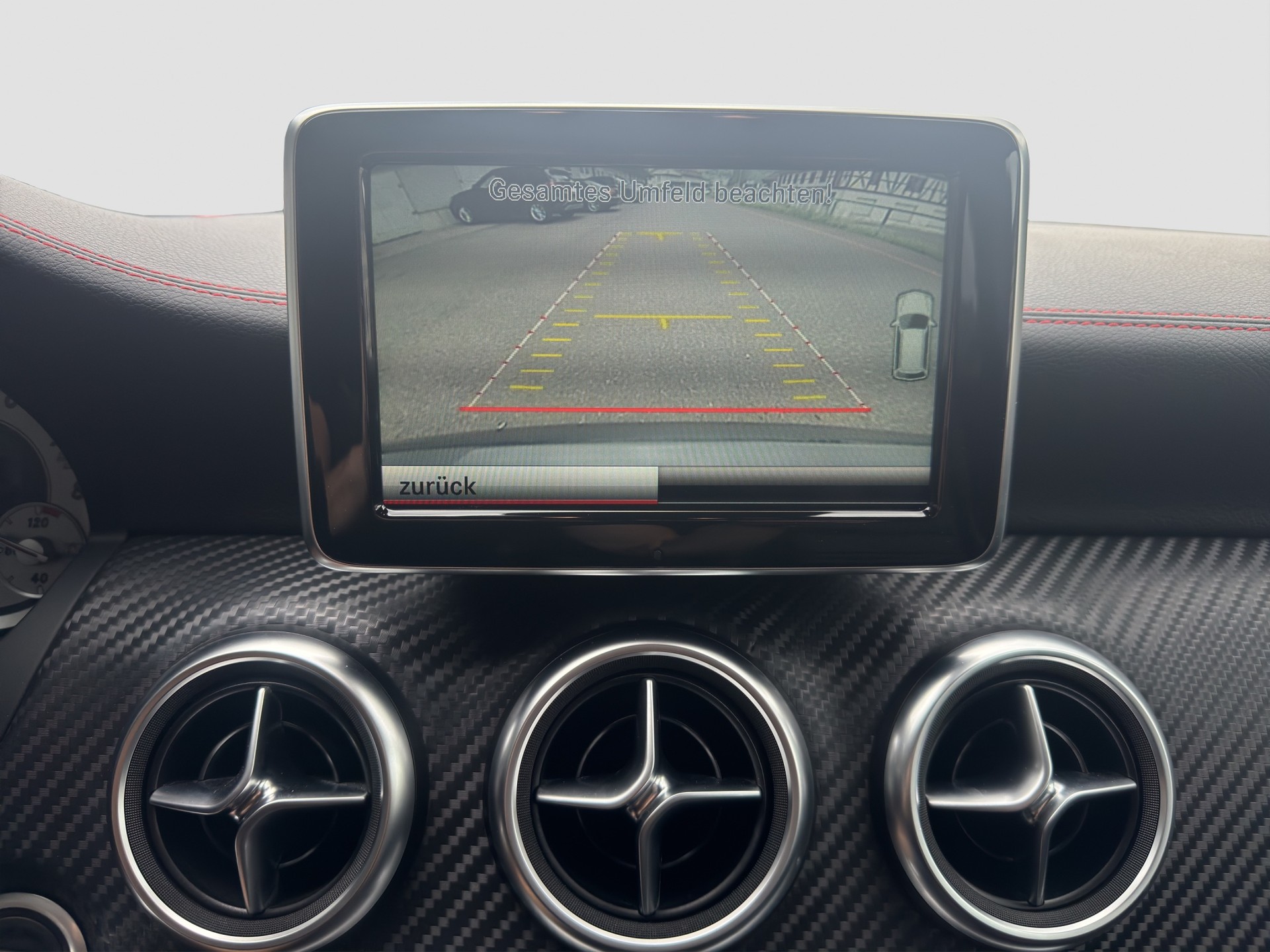 MERCEDES-BENZ A 200 AMG Line-image-6