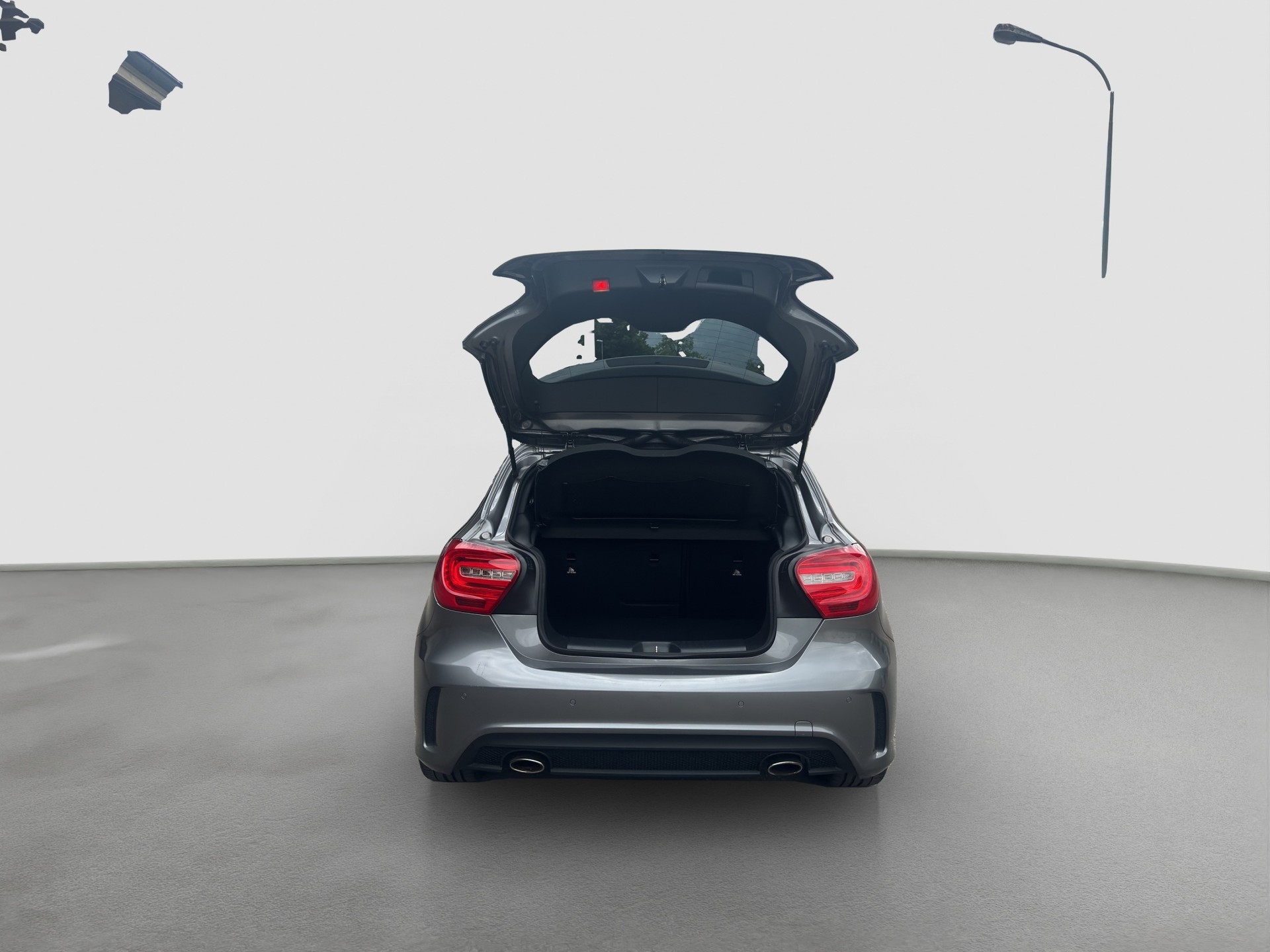 MERCEDES-BENZ A 200 AMG Line-image-11