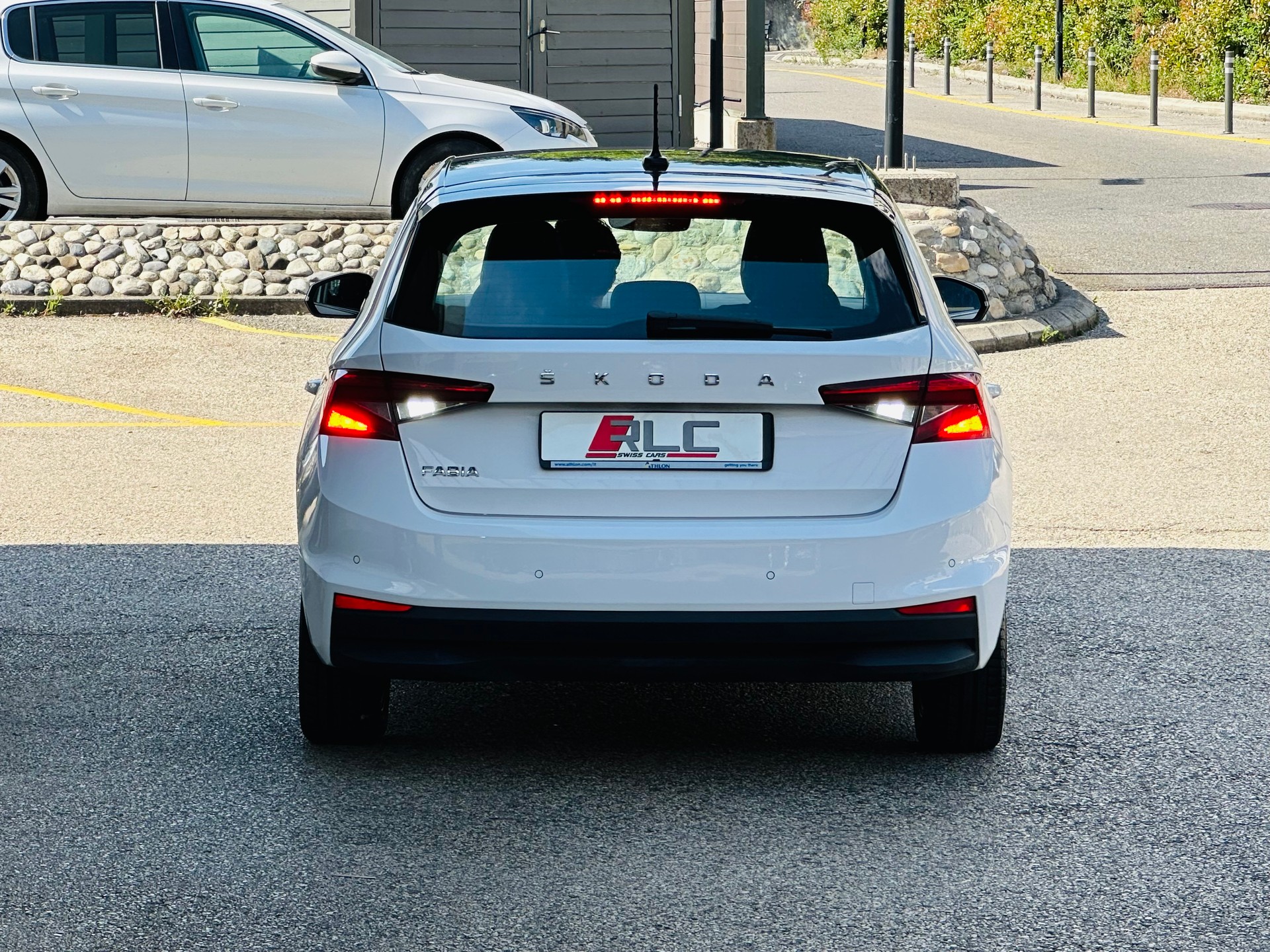 SKODA Fabia 1.0 TSI Ambition DSG-image-7