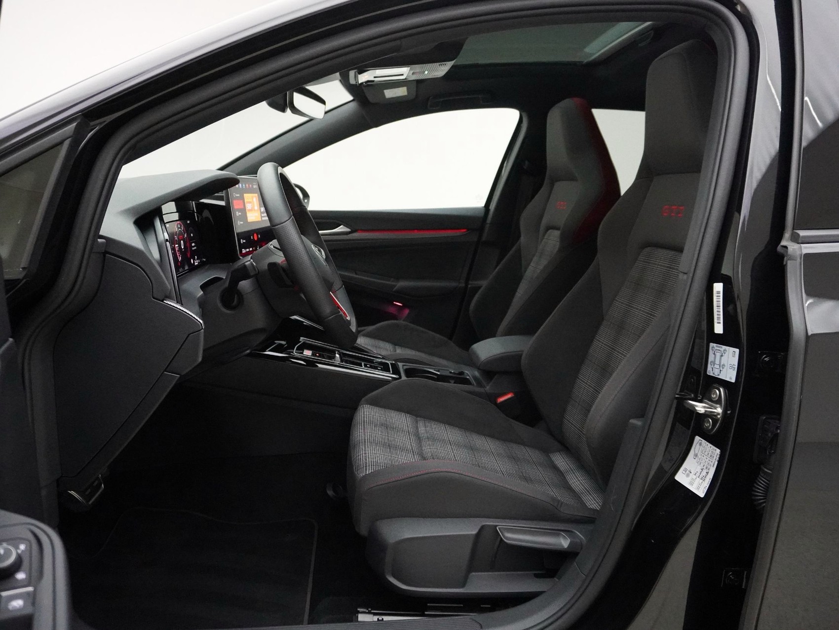 VW Golf 8.5 2.0 TSI DSG GTI Black Style (2025) ** Harman/Kardon / Head-Up / Panoramadach **-image-8