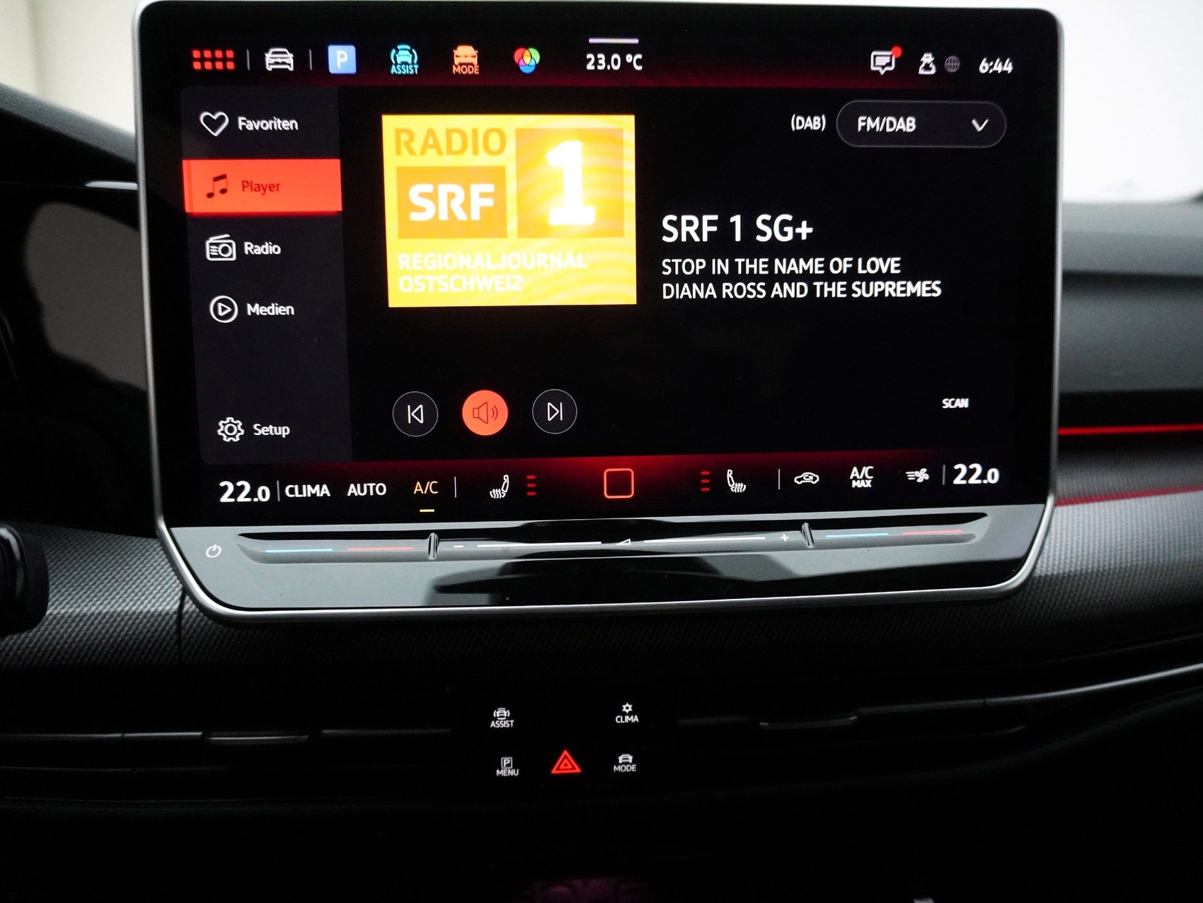 VW Golf 8.5 2.0 TSI DSG GTI Black Style (2025) ** Harman/Kardon / Head-Up / Panoramadach **-image-18