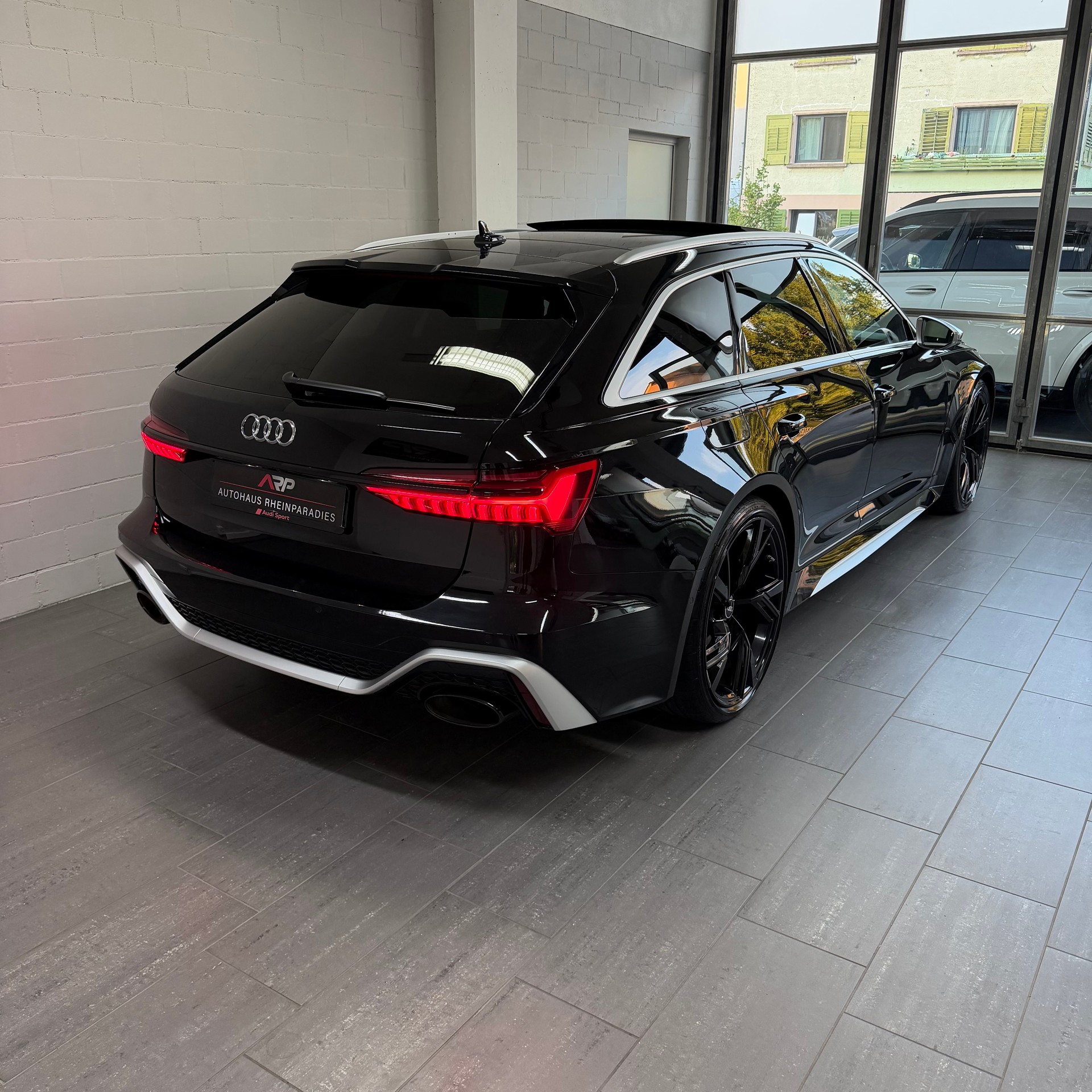 AUDI RS6 Avant 4.0 TFSI V8 quattro * Mythosschwarz * B&O * 360• * Pano * Alcantara+ * Headup *-image-3