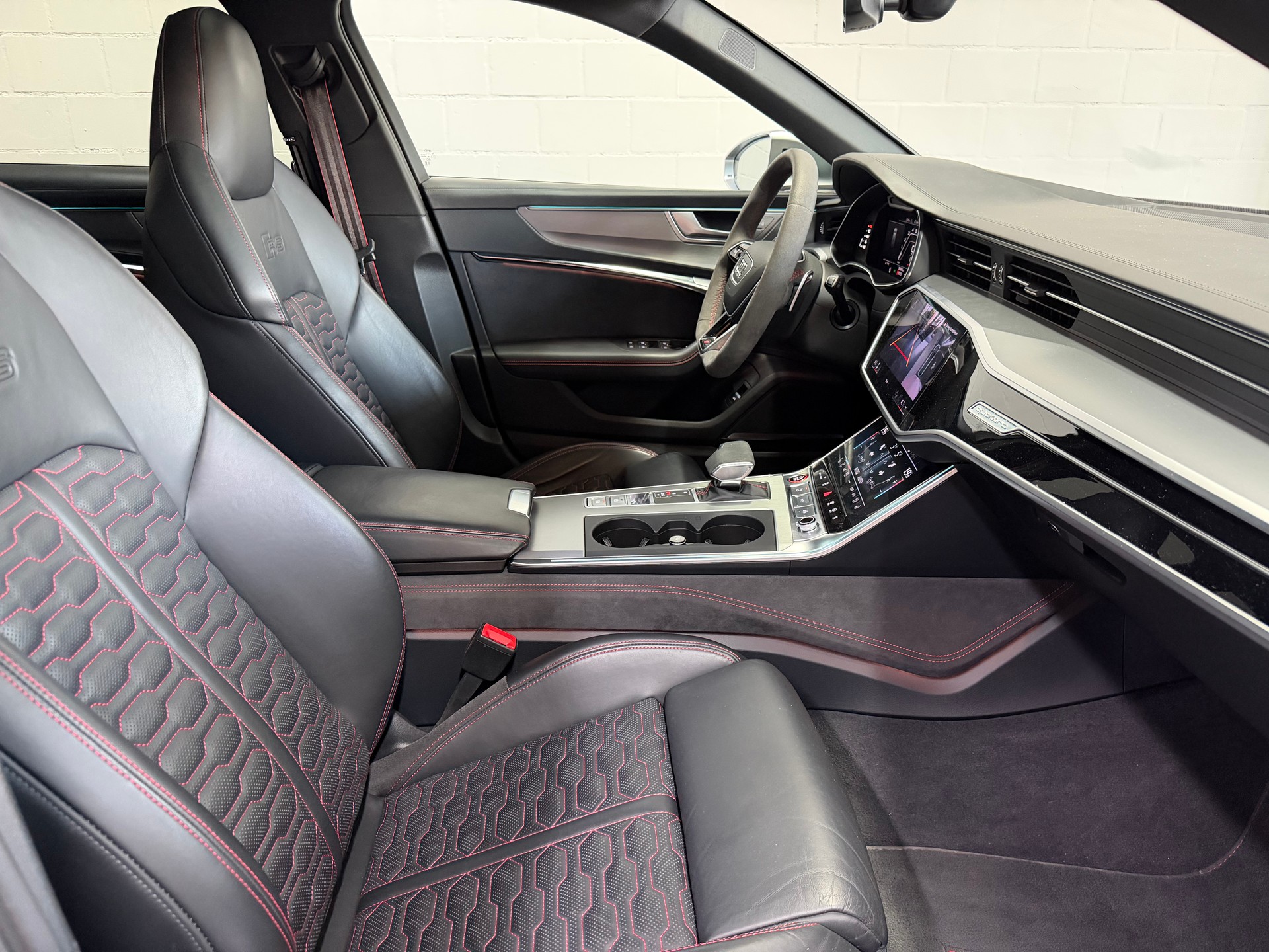 AUDI RS6 Avant 4.0 TFSI V8 quattro * Mythosschwarz * B&O * 360• * Pano * Alcantara+ * Headup *-image-5