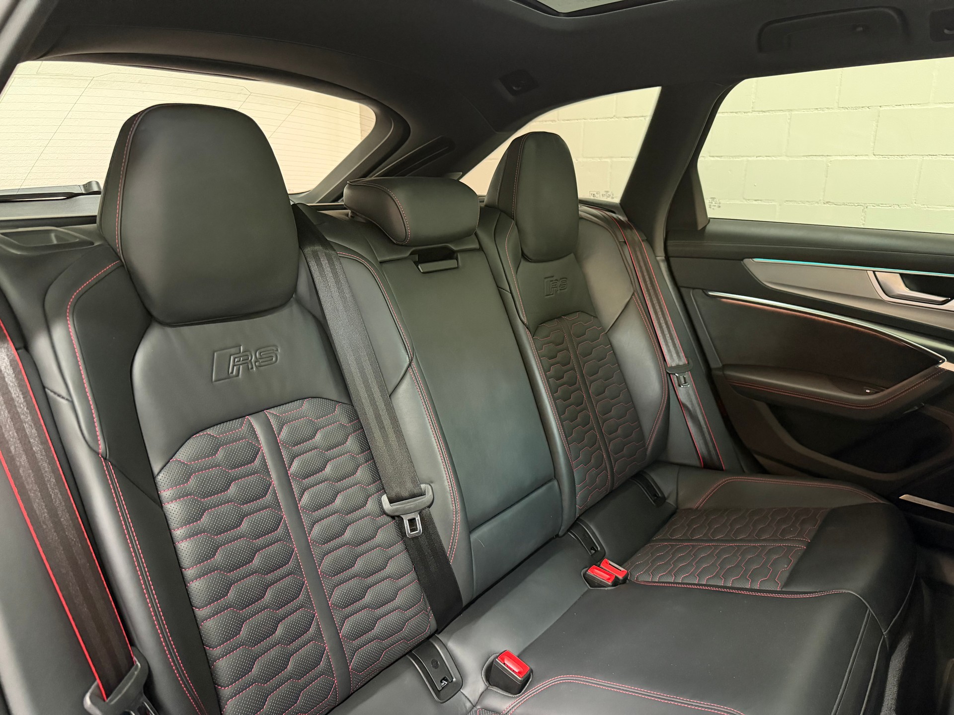 AUDI RS6 Avant 4.0 TFSI V8 quattro * Mythosschwarz * B&O * 360• * Pano * Alcantara+ * Headup *-image-11