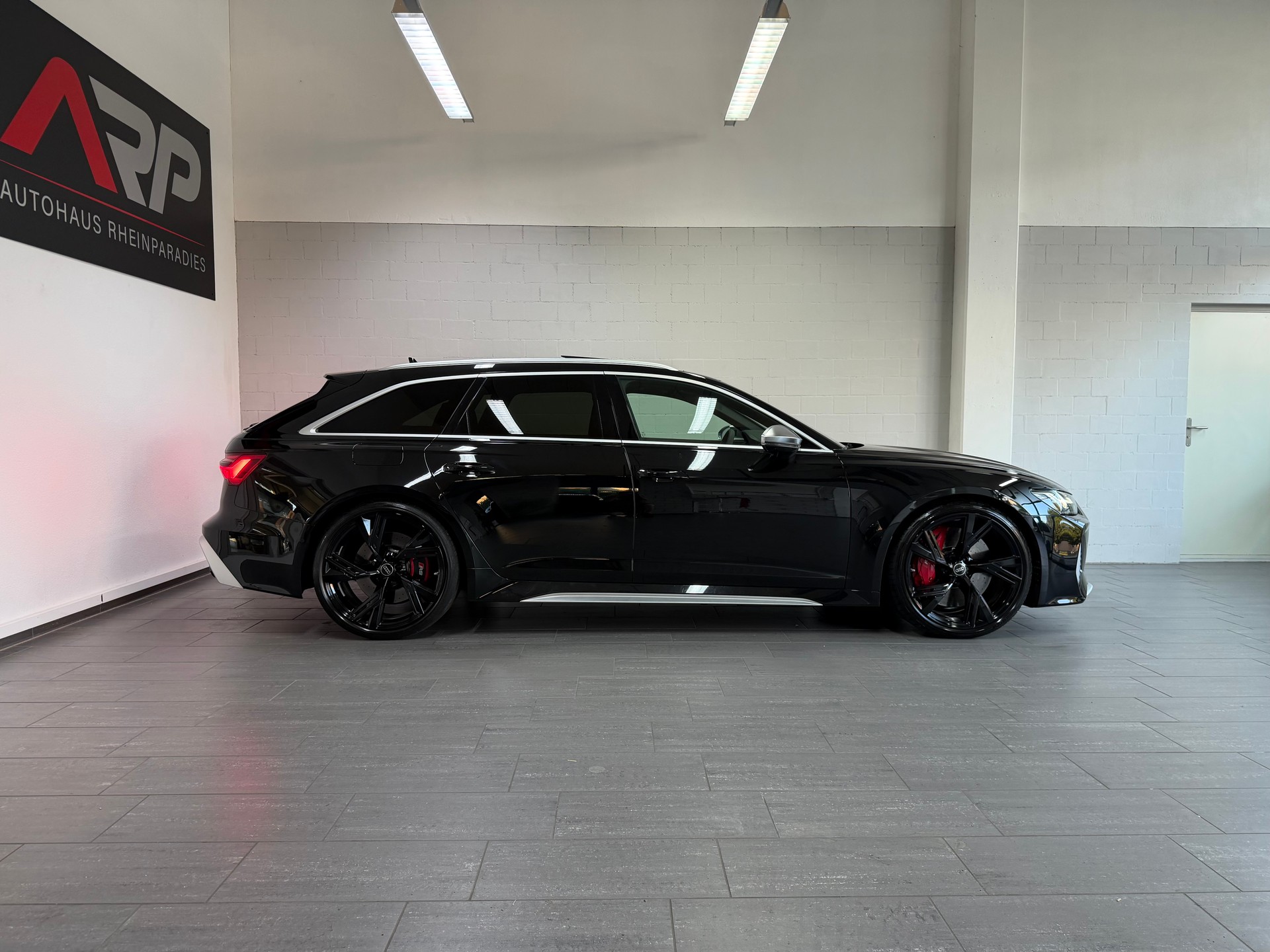 AUDI RS6 Avant 4.0 TFSI V8 quattro * Mythosschwarz * B&O * 360• * Pano * Alcantara+ * Headup *-image-2