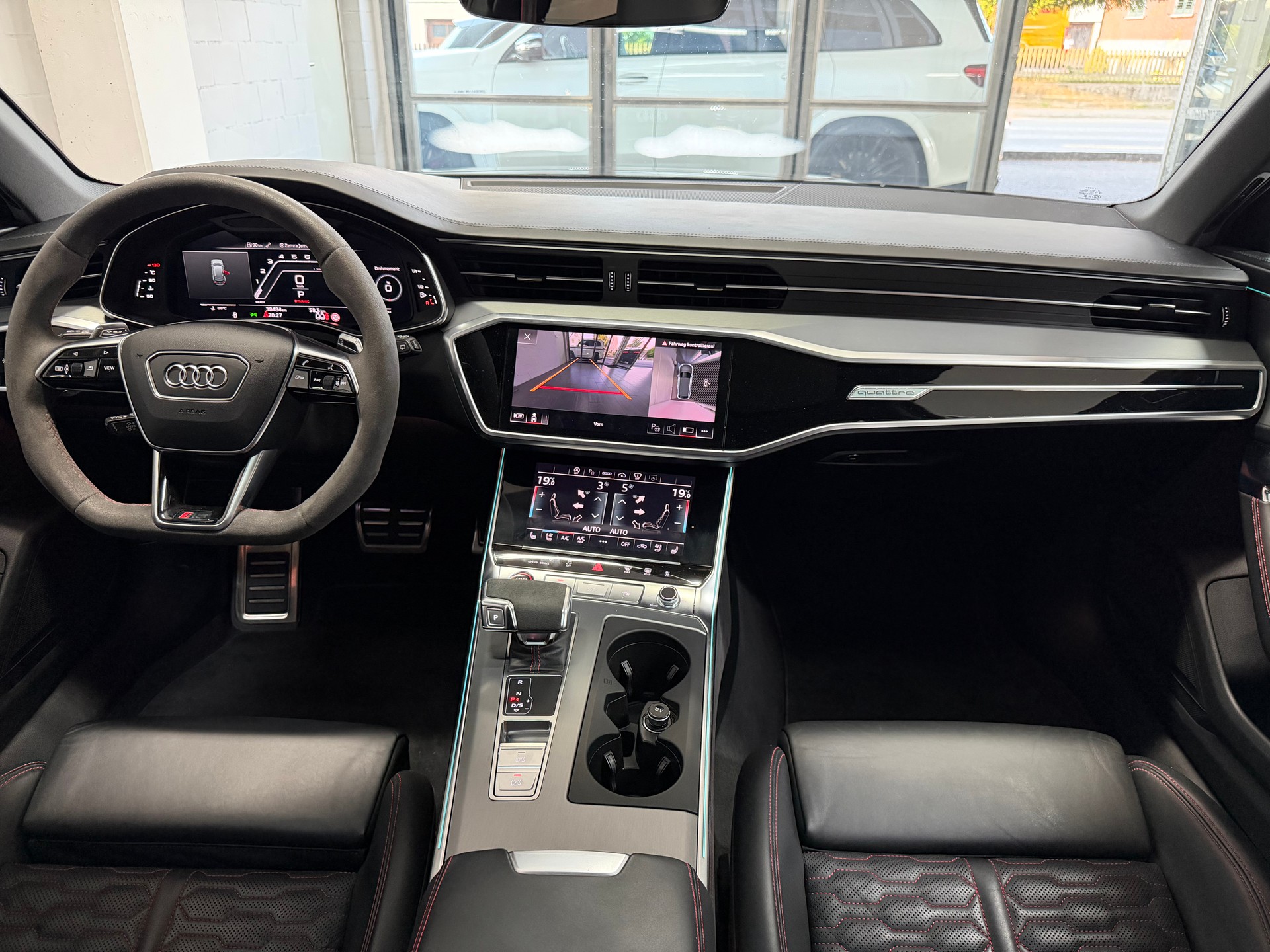 AUDI RS6 Avant 4.0 TFSI V8 quattro * Mythosschwarz * B&O * 360• * Pano * Alcantara+ * Headup *-image-8