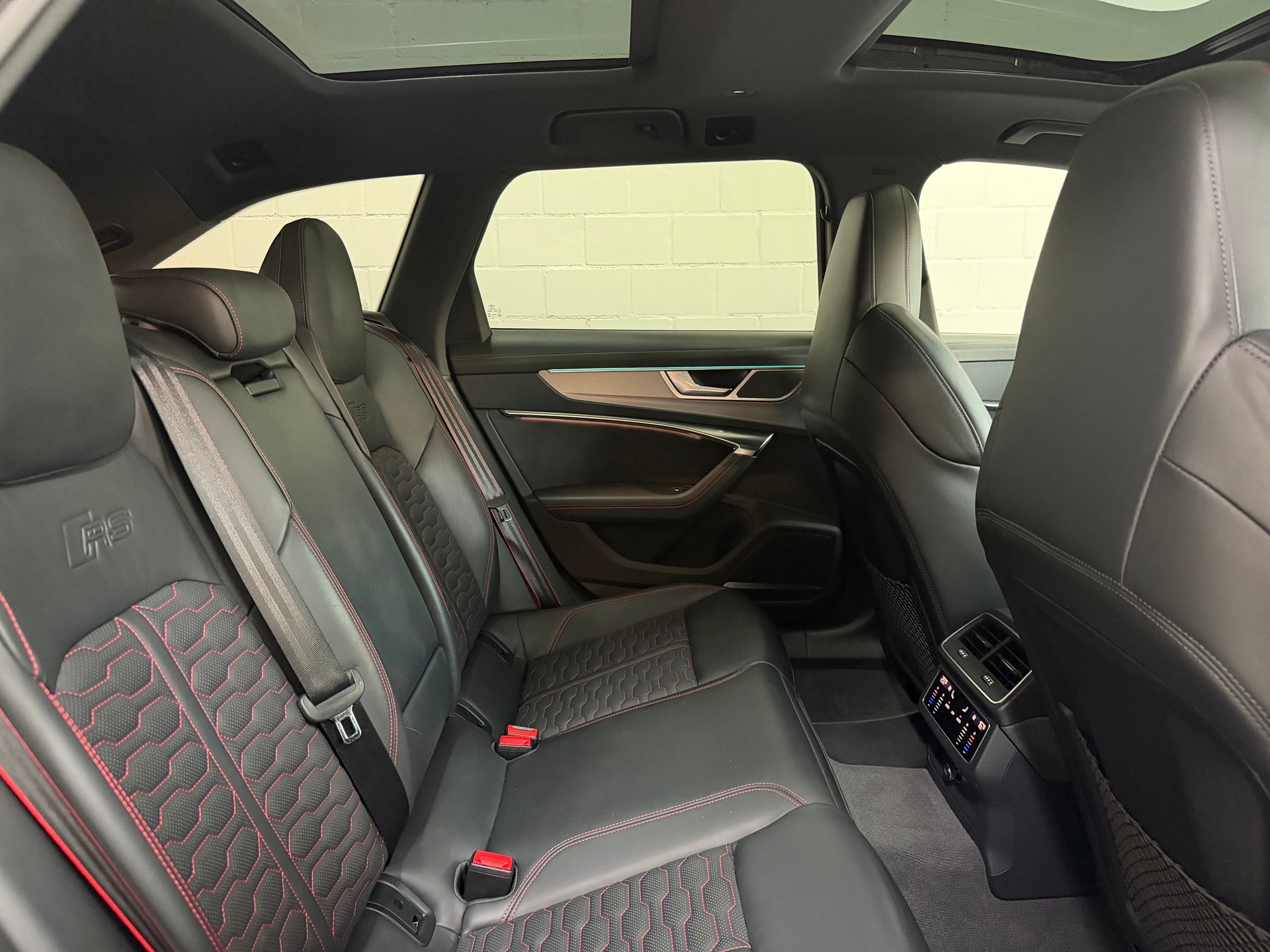 AUDI RS6 Avant 4.0 TFSI V8 quattro * Mythosschwarz * B&O * 360• * Pano * Alcantara+ * Headup *-image-10
