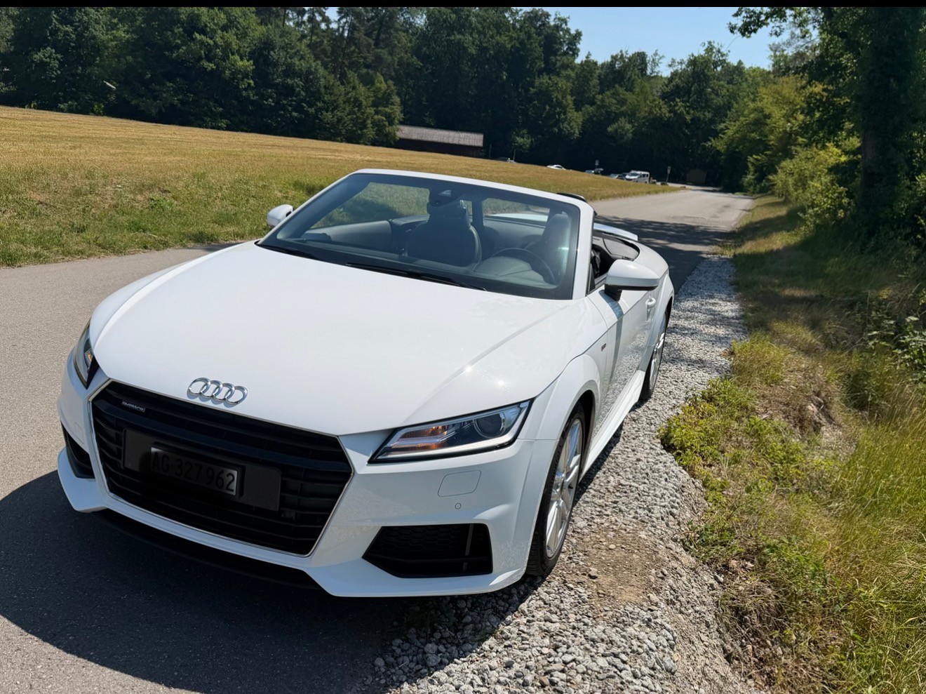 AUDI TT 2.0 TFSI quattro S-Tronic-image-4