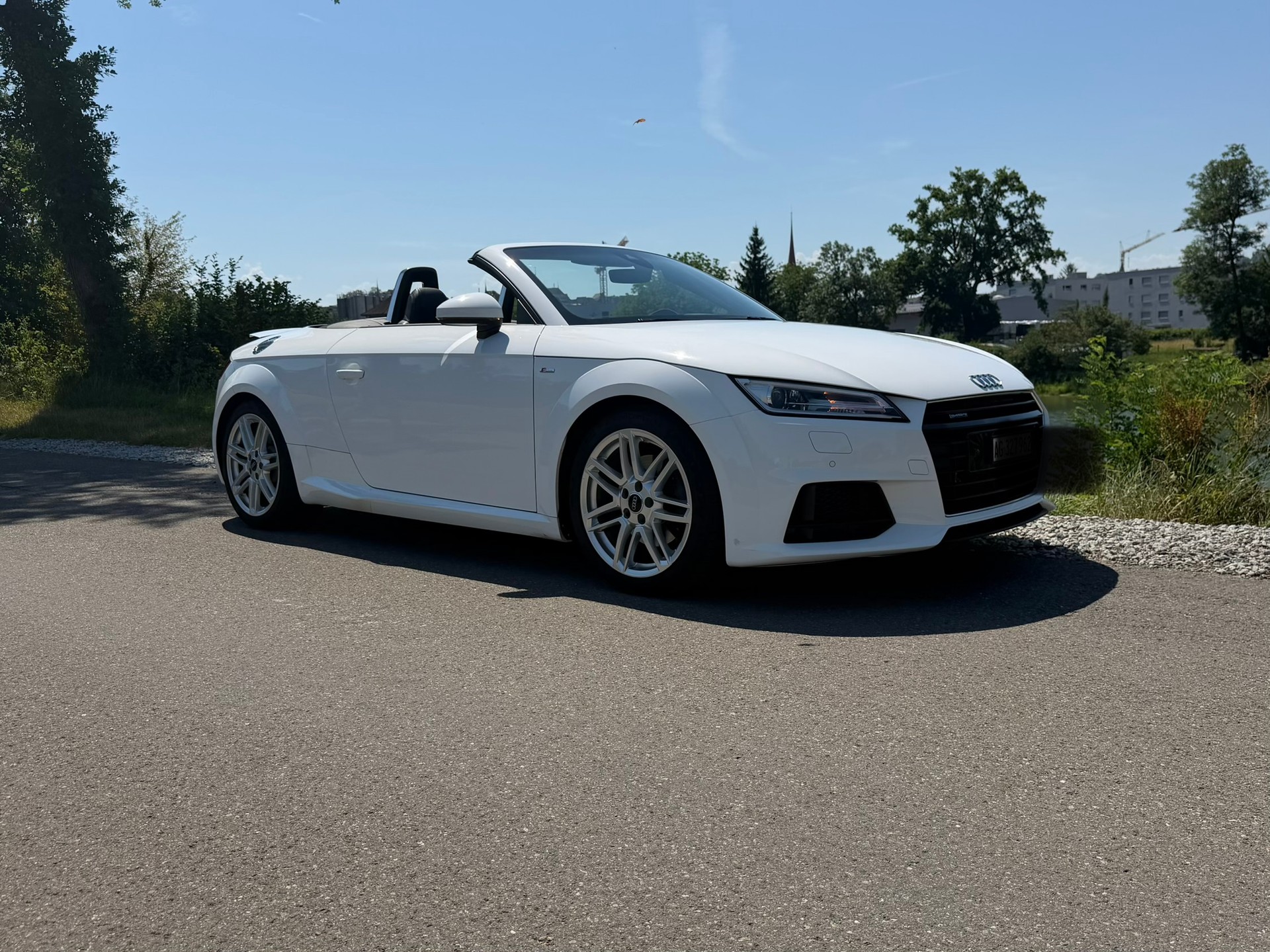 AUDI TT 2.0 TFSI quattro S-Tronic-image-1