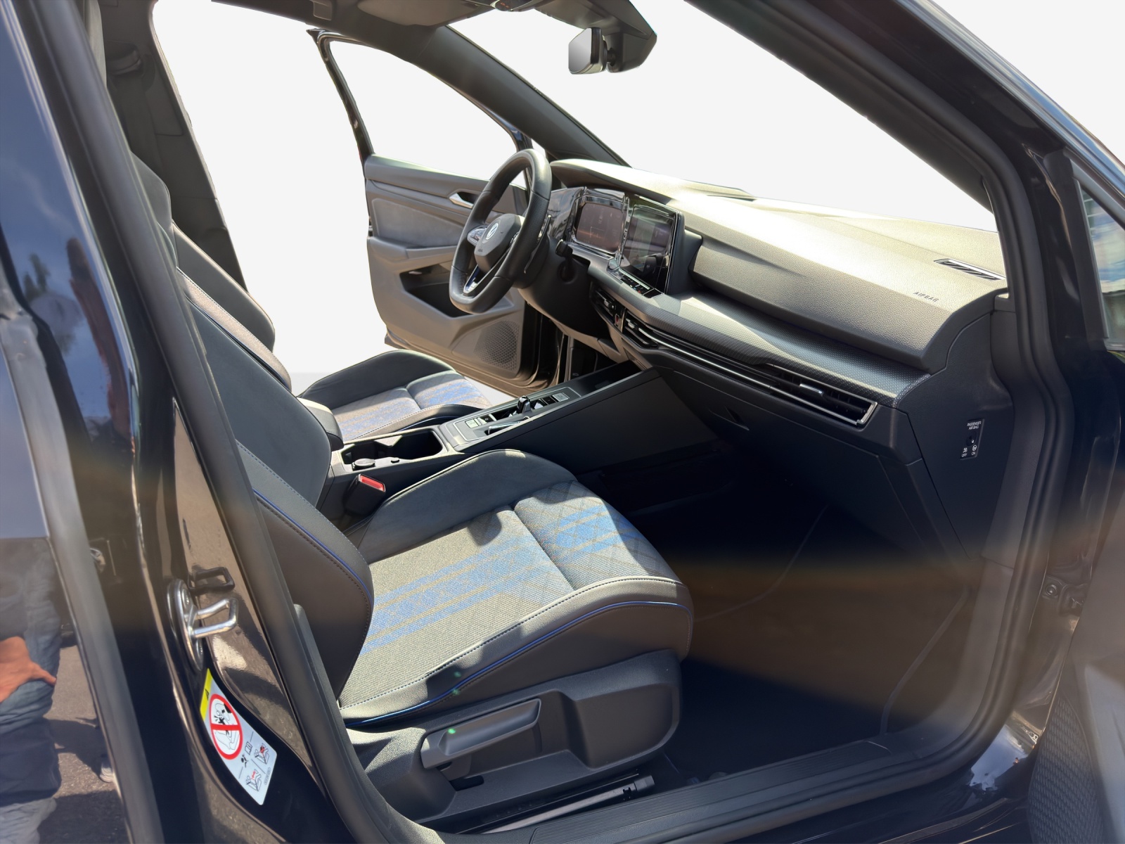VW Golf 2.0 TSI R DSG 4Motion-image-14