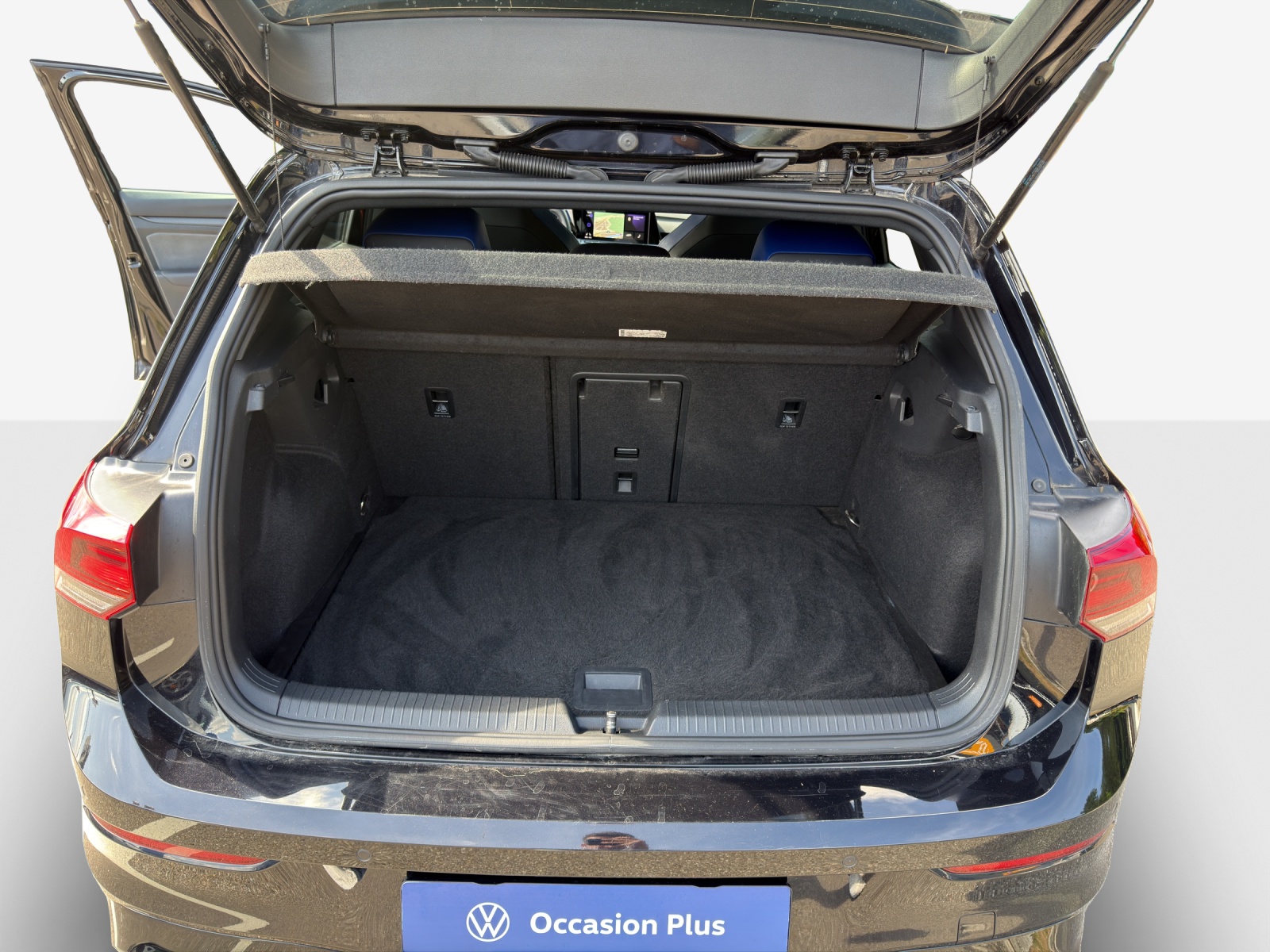 VW Golf 2.0 TSI R DSG 4Motion-image-12