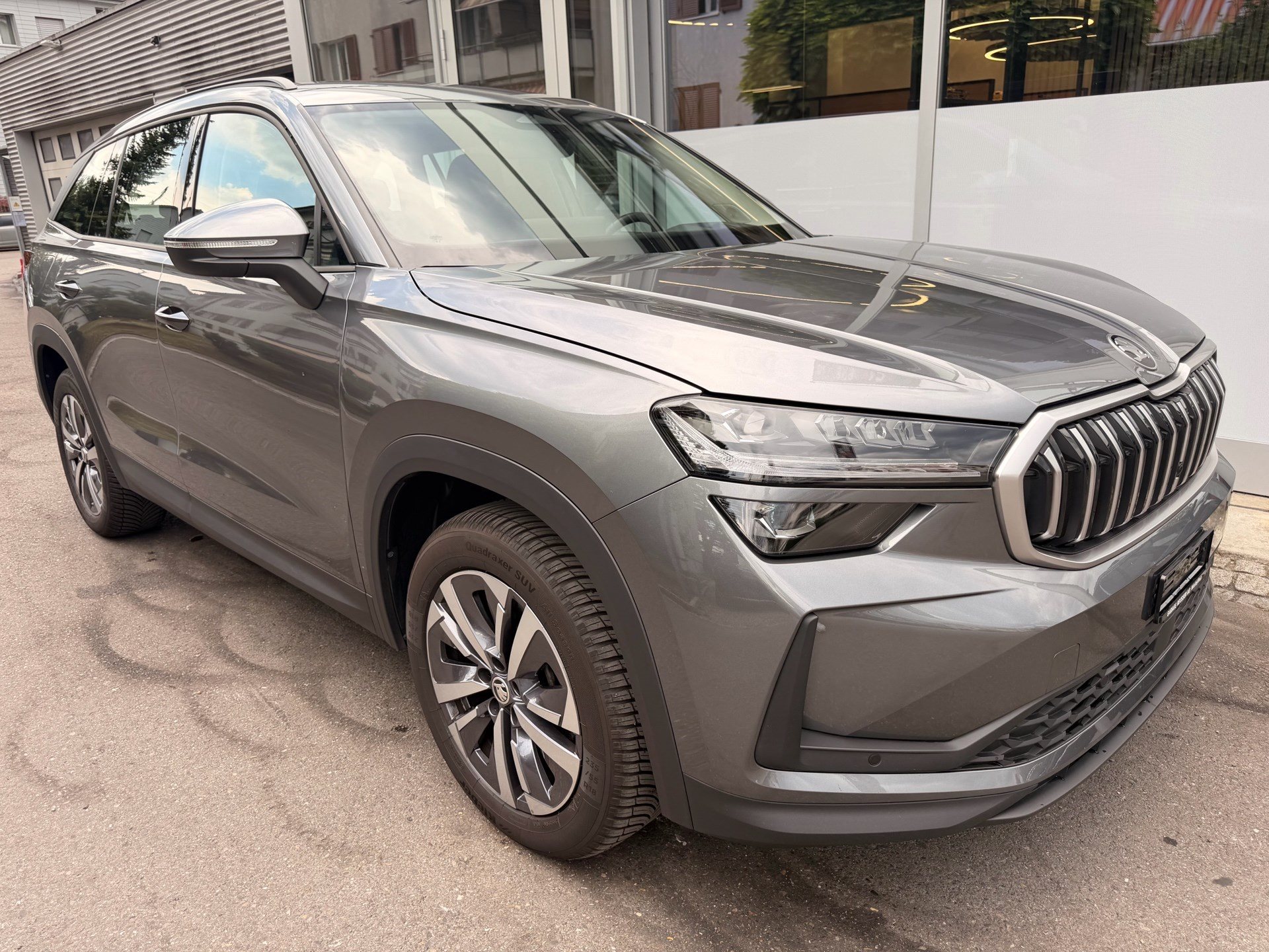 SKODA Kodiaq 2.0 TDI 193 PS 4x4 Selection *** 7 SITZER & TOP AUSSTATTUNG ***-image-2