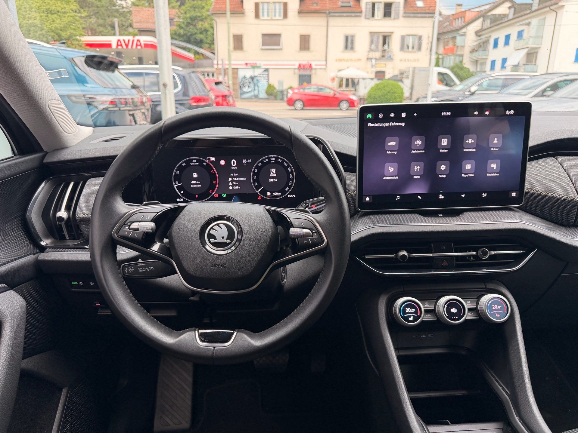 SKODA Kodiaq 2.0 TDI 193 PS 4x4 Selection *** 7 SITZER & TOP AUSSTATTUNG ***-image-8
