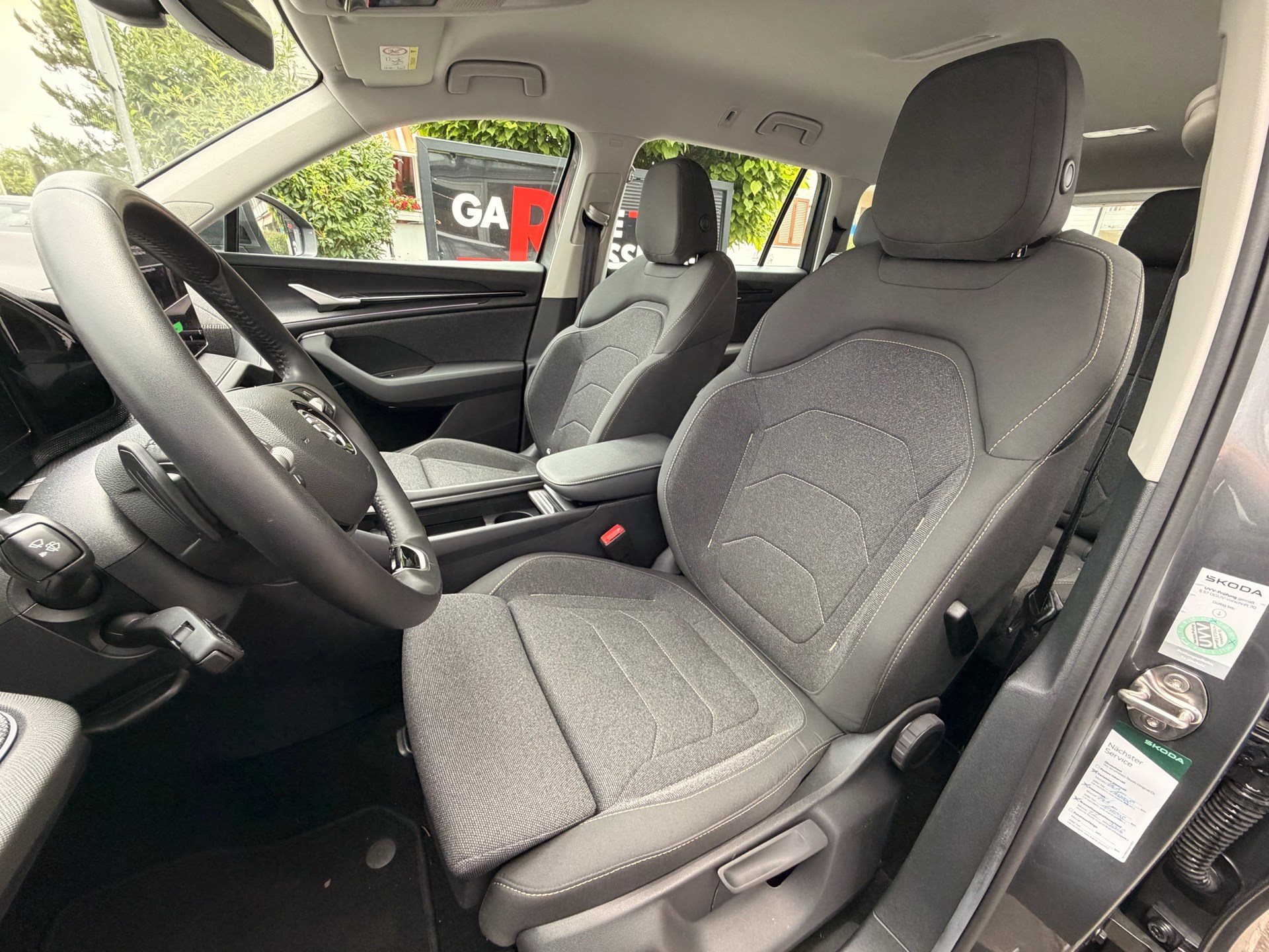 SKODA Kodiaq 2.0 TDI 193 PS 4x4 Selection *** 7 SITZER & TOP AUSSTATTUNG ***-image-7