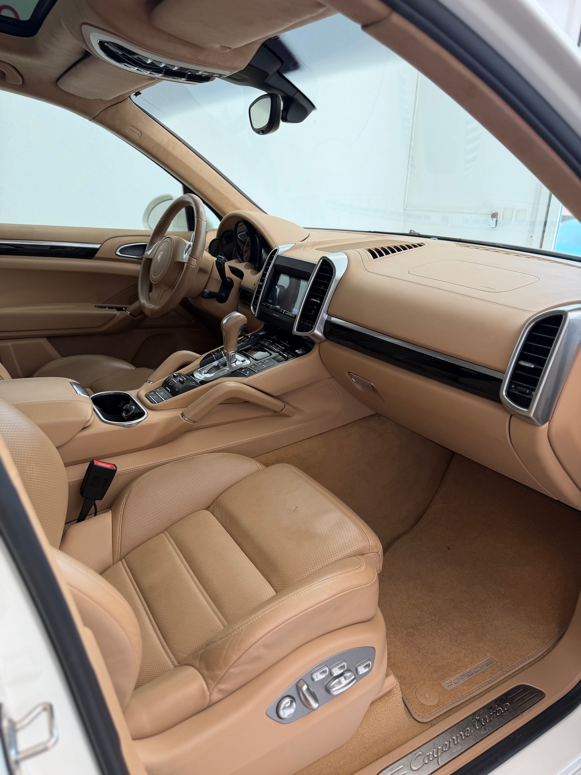 PORSCHE Cayenne 4.8 V8 Turbo TipT-image-10