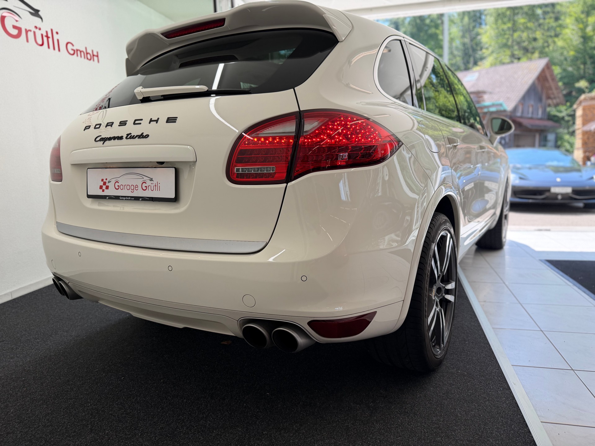 PORSCHE Cayenne 4.8 V8 Turbo TipT-image-19