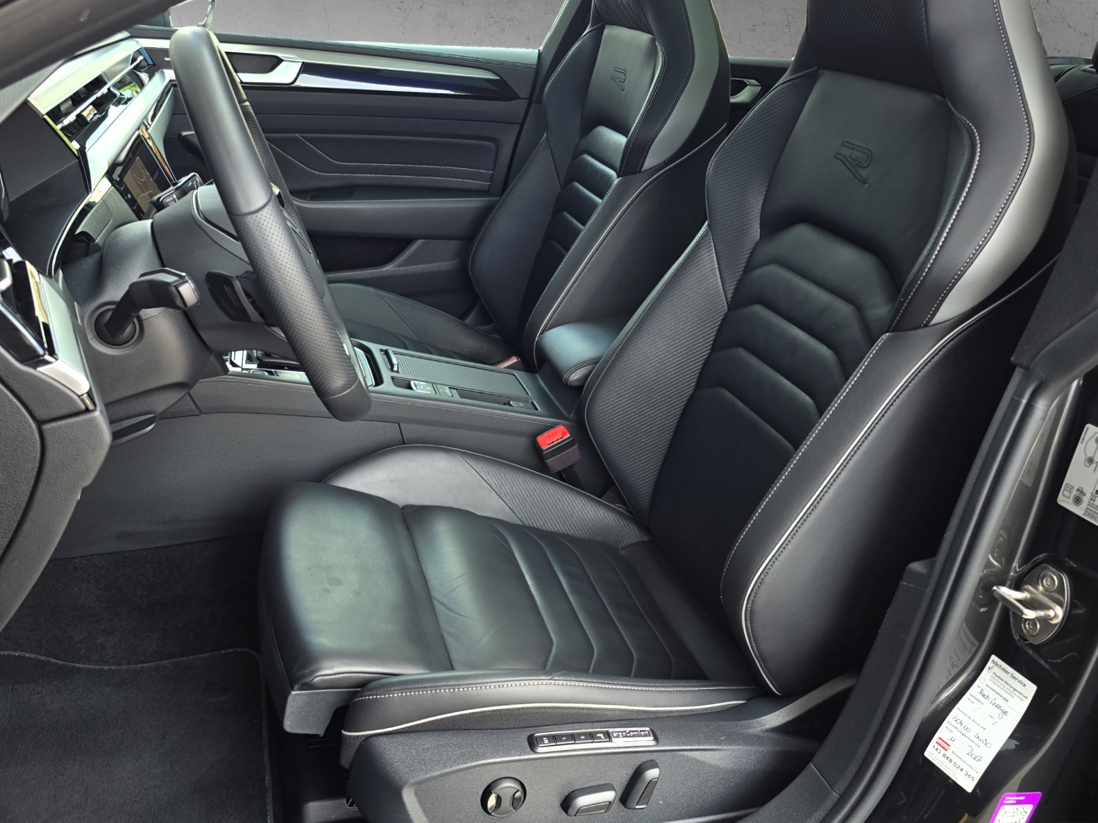 VW Arteon SB 2.0 TSI R-Line 4Motion DSG mit AHK-image-10